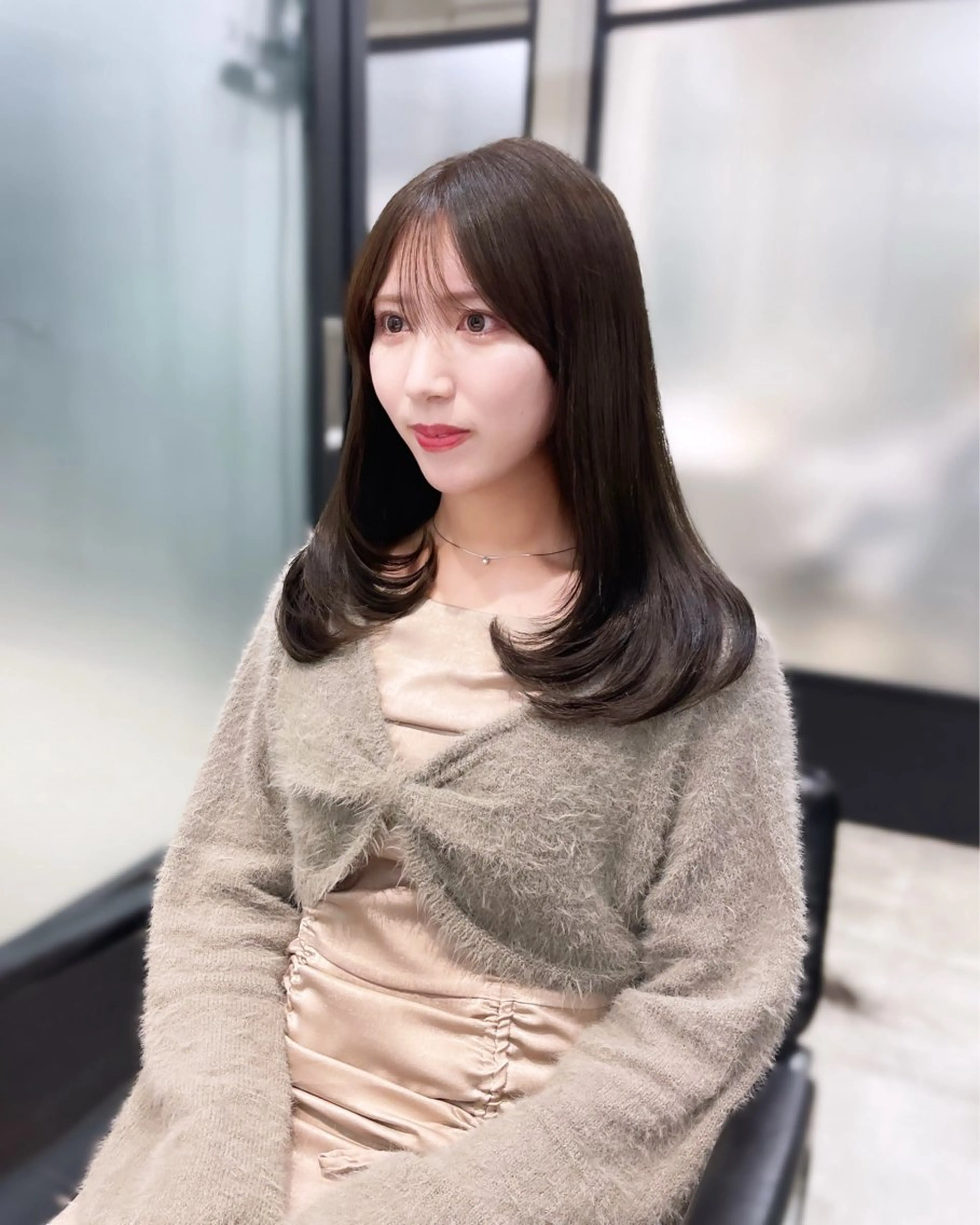 セミロング 韓国風ヘア レイヤーカット カット ヘアカラー 縮毛矯正 トリートメント ヘッドスパ ヘアセット 韓国レイヤーカット 髪質改善▫️水野有真のヘアスタイル