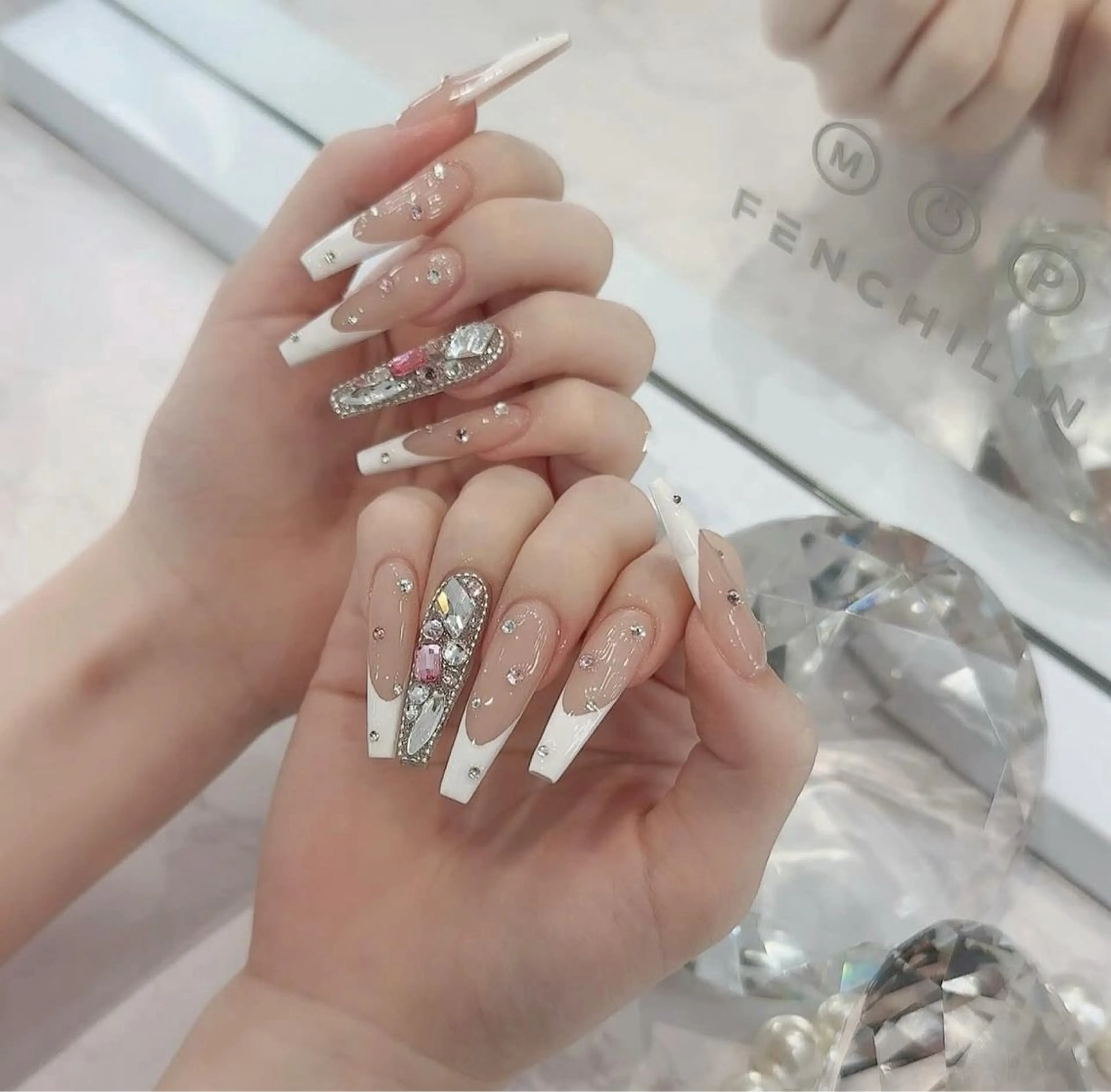 ネイル ハンドネイル ドリスネイルサロン所属・Doris Nail Salonのネイルデザイン