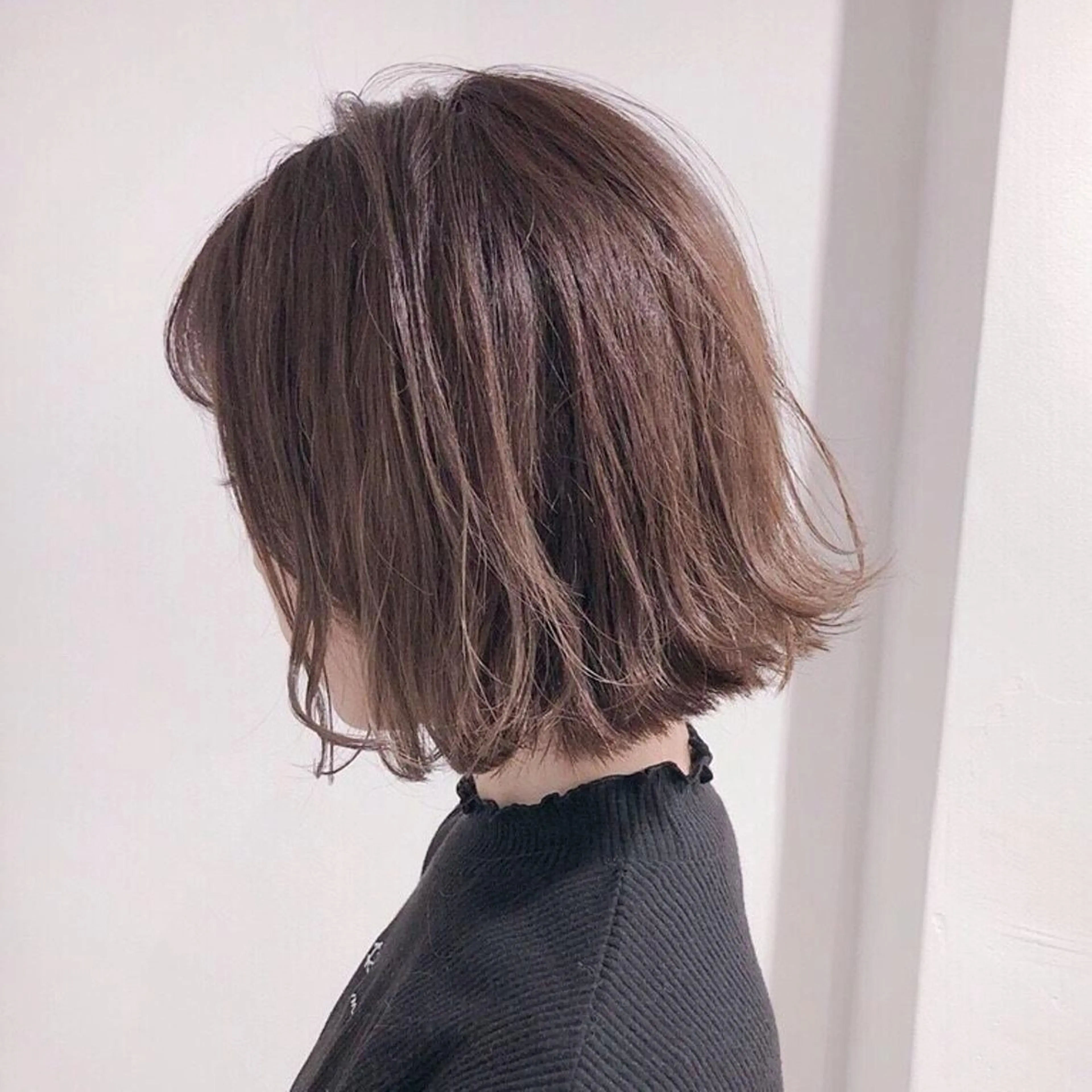 ショート カラー 切りっぱなしボブ ベージュカラー ボブ カット ヘアカラー ハイトーン特化🌟 仲川和人のヘアスタイル