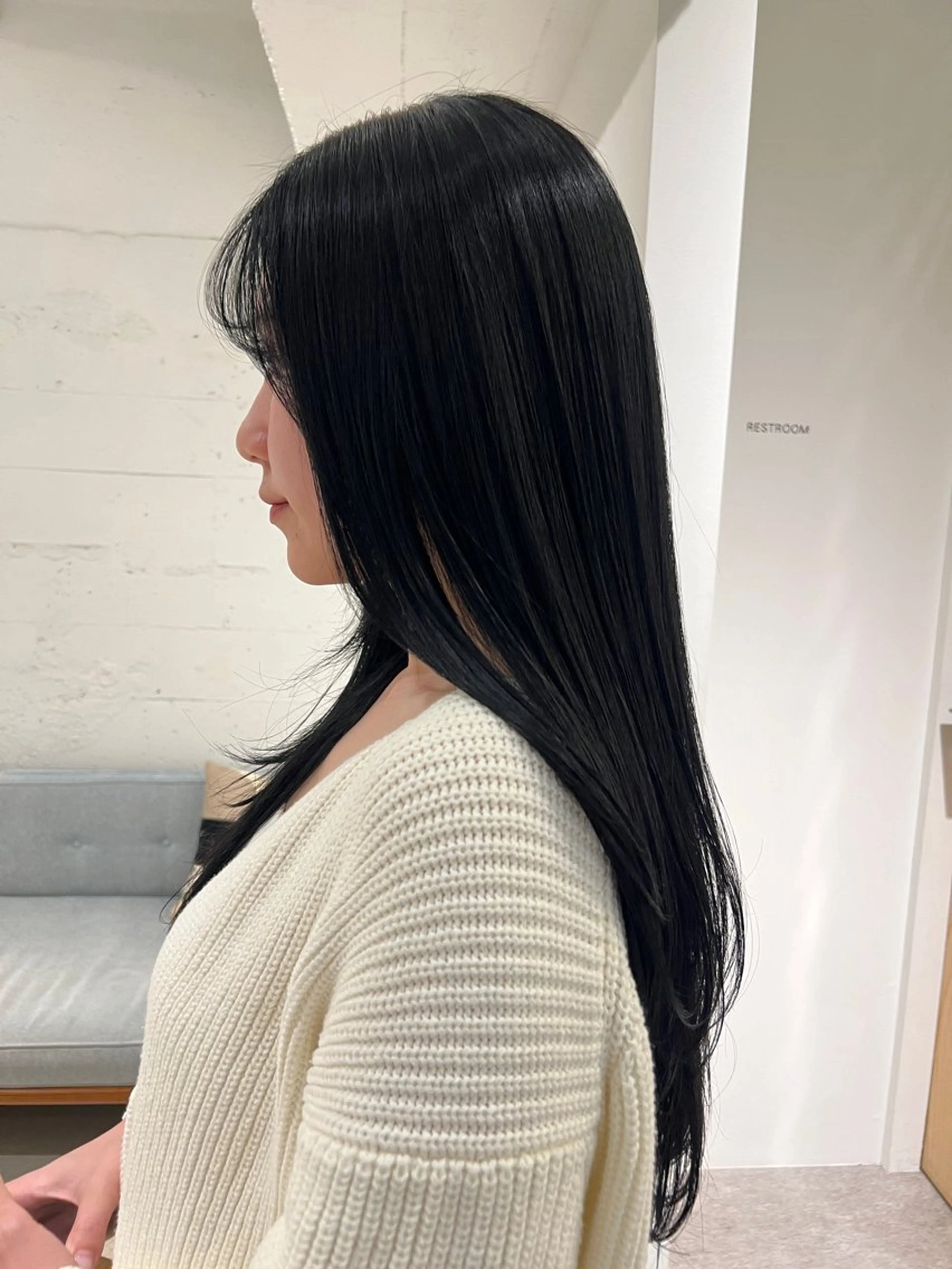 ロング カラー 峯田 優花のヘアスタイル