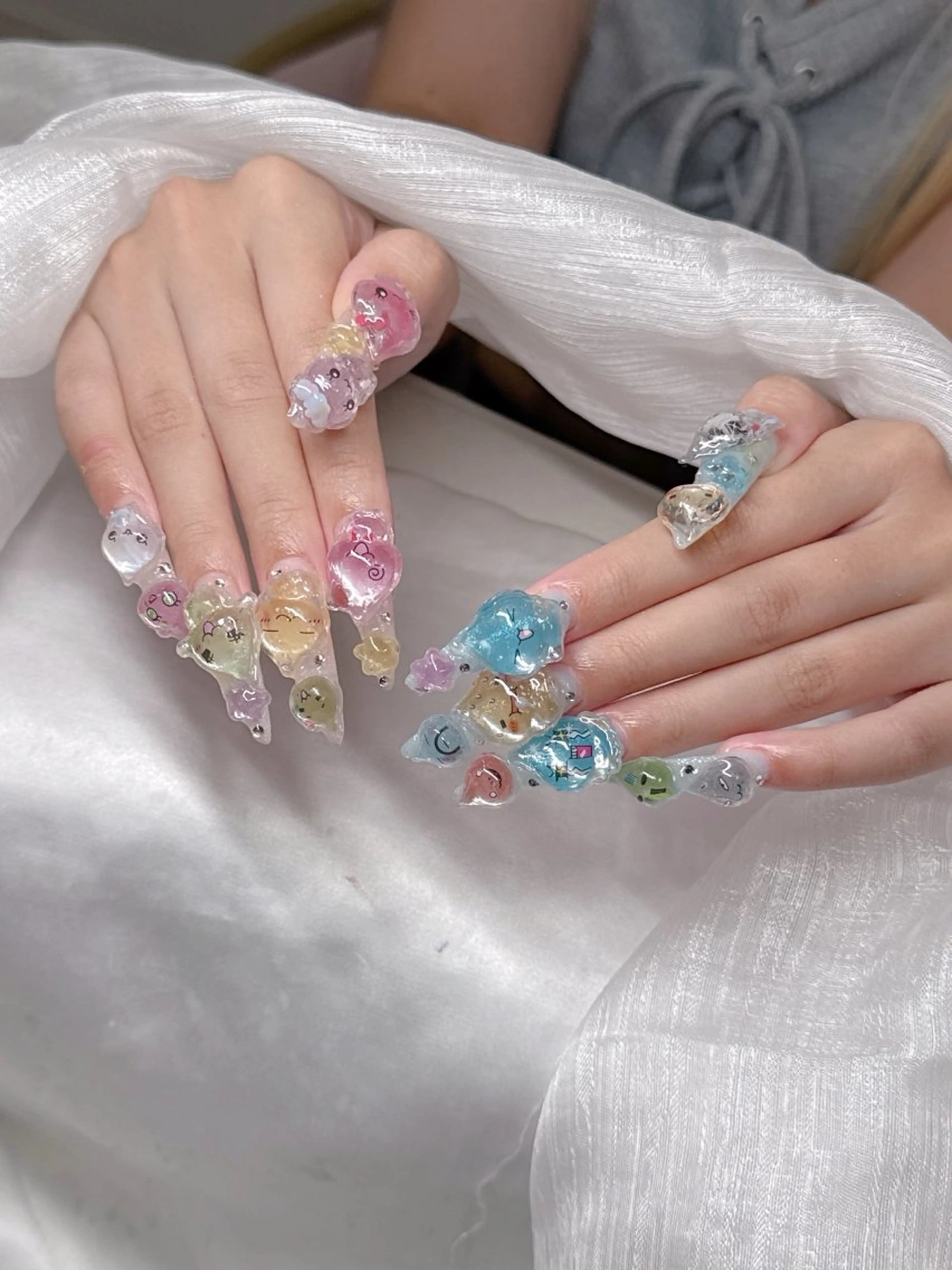 ネイル 長さ出し グラデーション キラキラネイル マグネットネイル ニュアンスネイル ハンドネイル Lee Nails チップ長さだし専門店のネイルデザイン