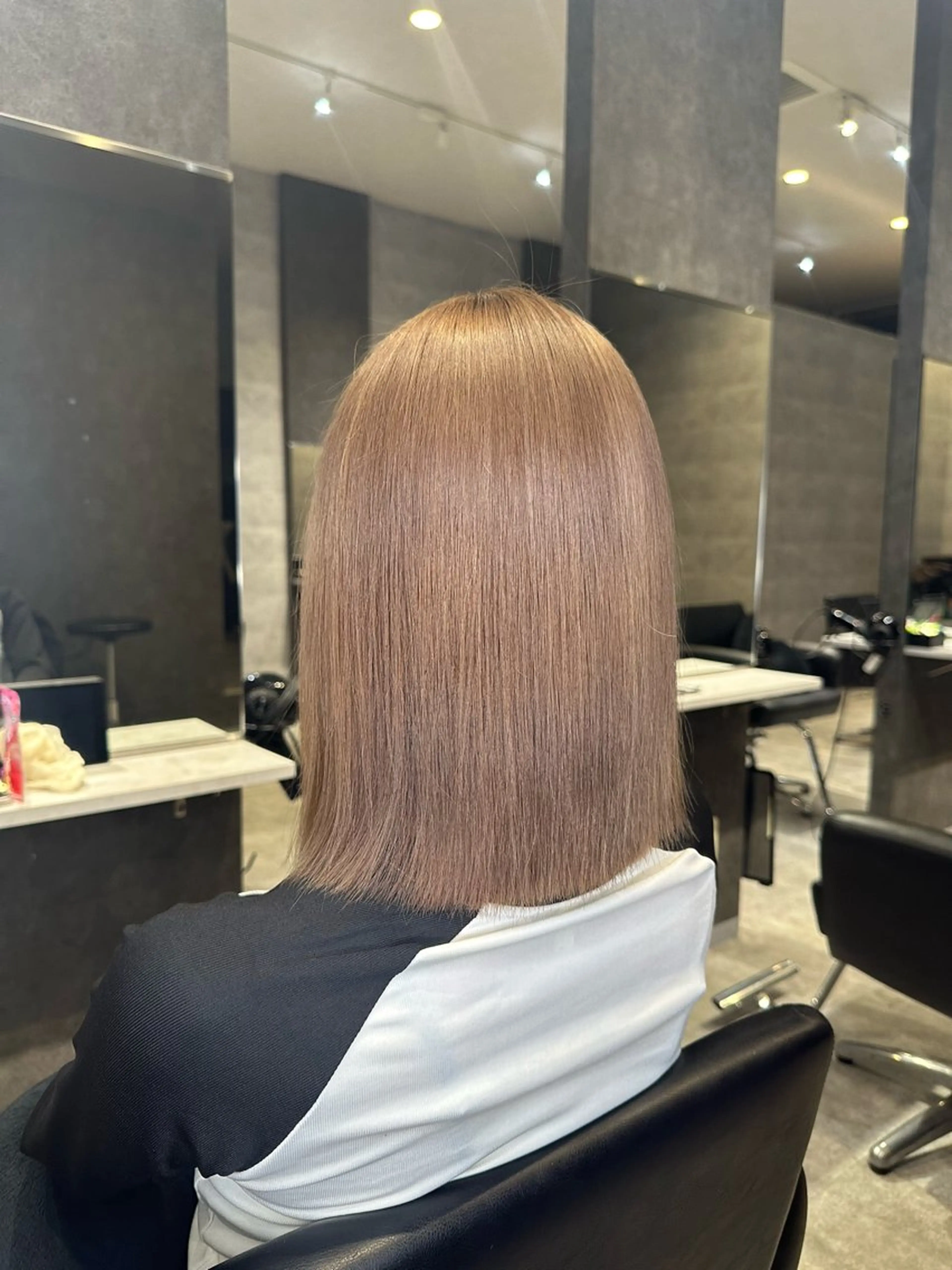 ミディアム カラー ベージュカラー ミルクティーベージュ カット ヘアカラー トリートメント _WHITE /藤田唯生のヘアスタイル