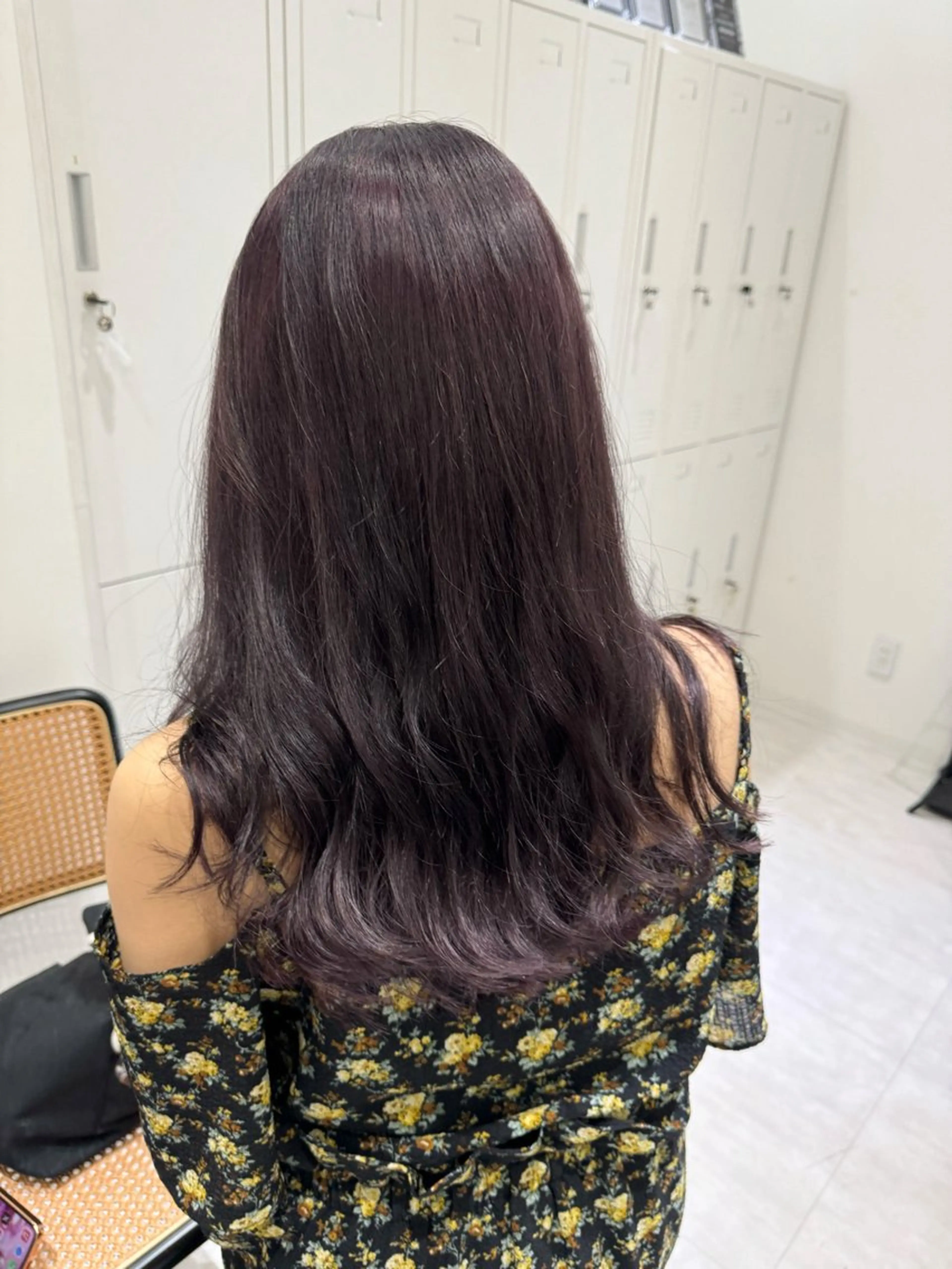 セミロング カラー ブリーチ ラベンダーカラー ヘアカラー 透け 艶感カラー 顔周り 齊木 勇人のヘアスタイル