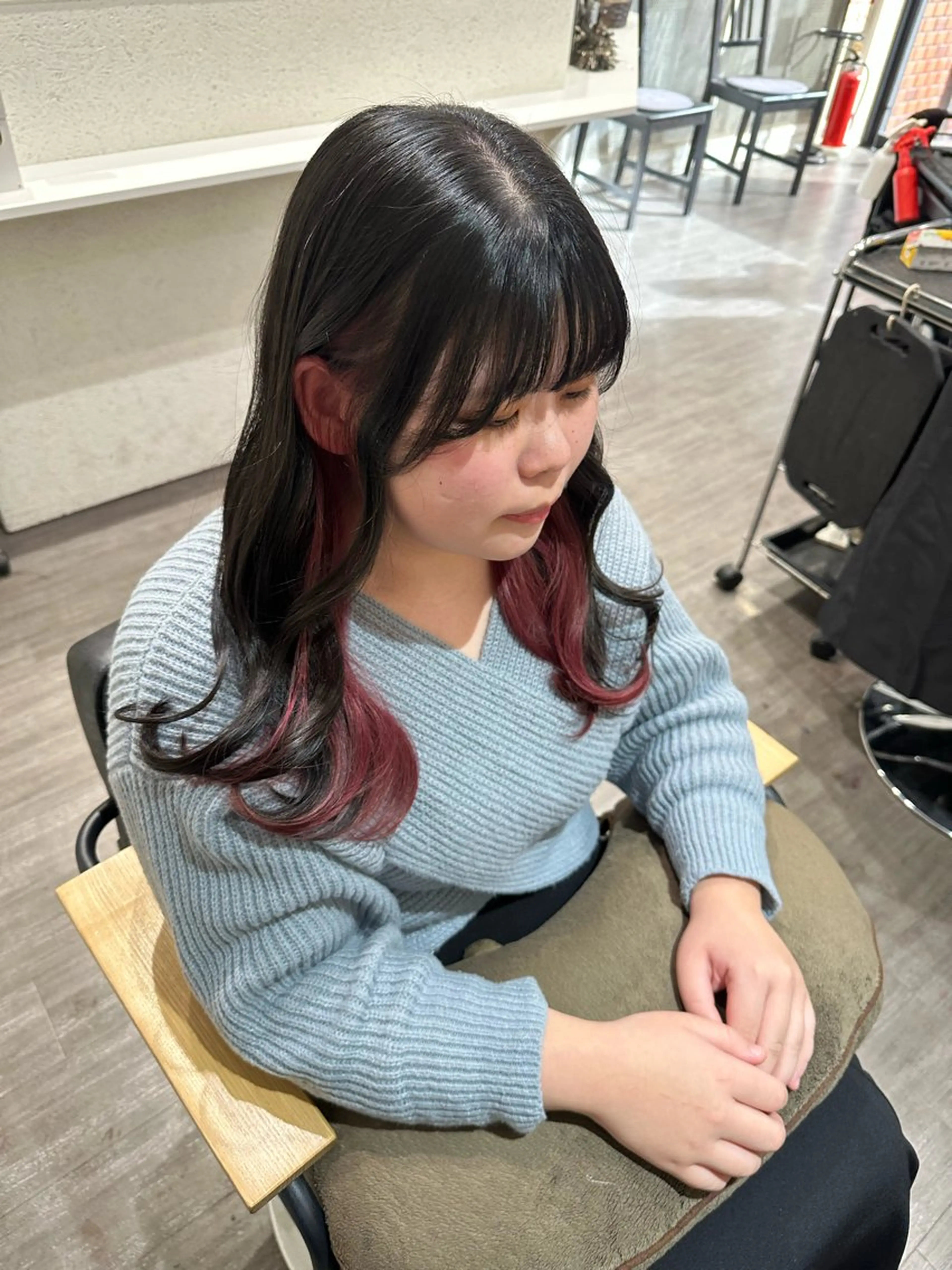 セミロング カラー ピンクカラー レッドカラー ヘアカラー トリートメント 艶髪レイヤー上田 紗也🇰🇷💗のヘアスタイル