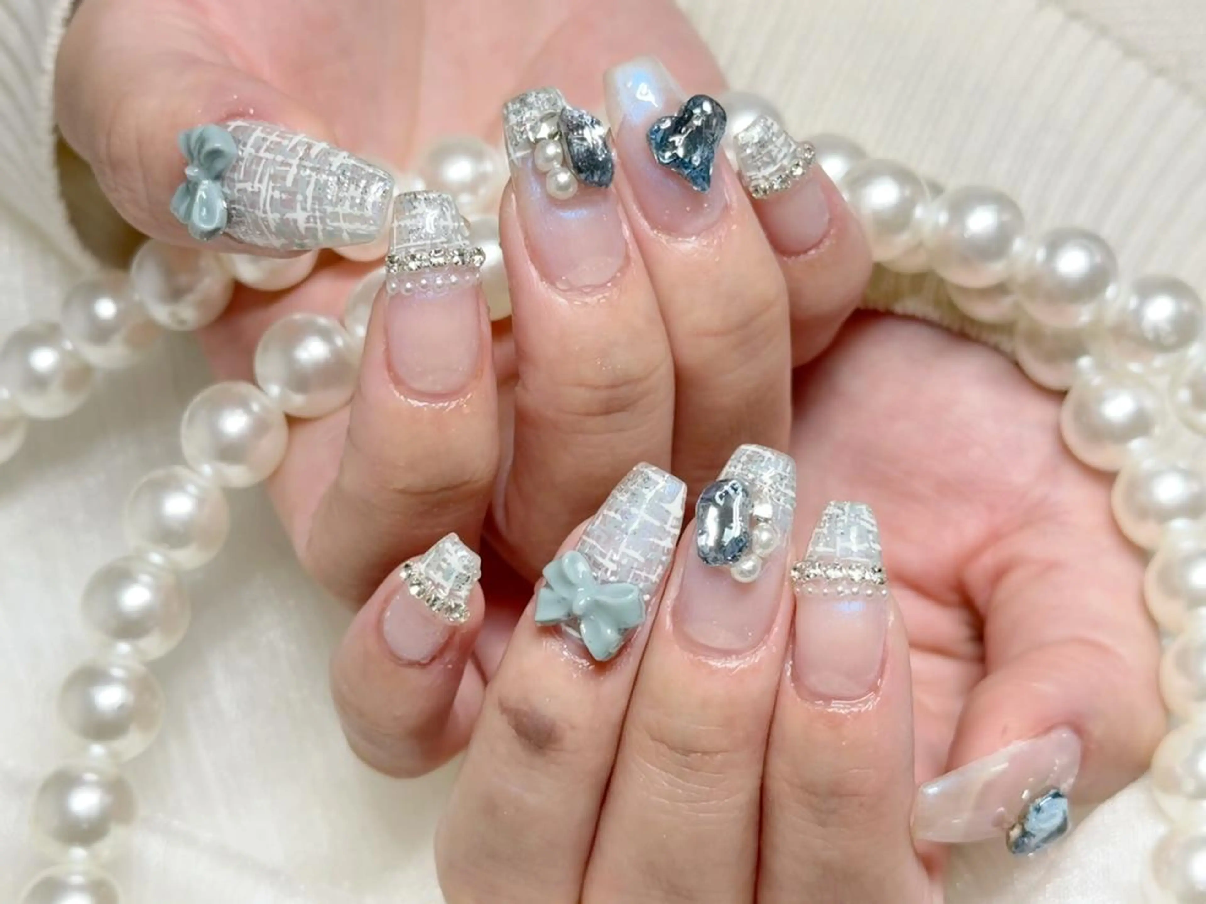 ネイル オーロラネイル 長さ出し フレンチネイル ガーリー キラキラネイル nanako nailのネイルデザイン