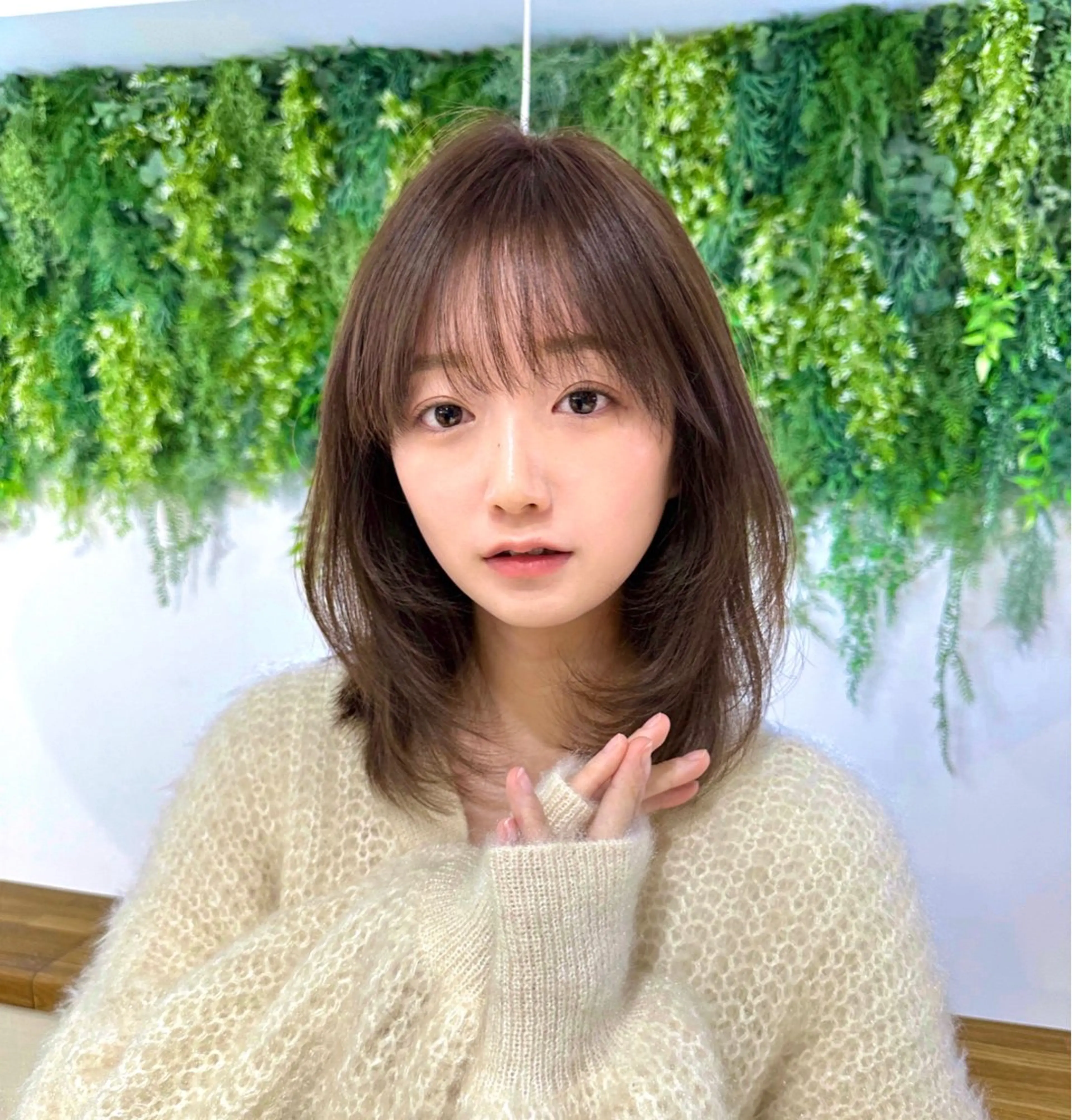 ミディアム カラー ミディアムレイヤー くびれヘア 顔周りカット レイヤーカット レイヤー/韓国ヘア /顔周り/大久保貴之のヘアスタイル
