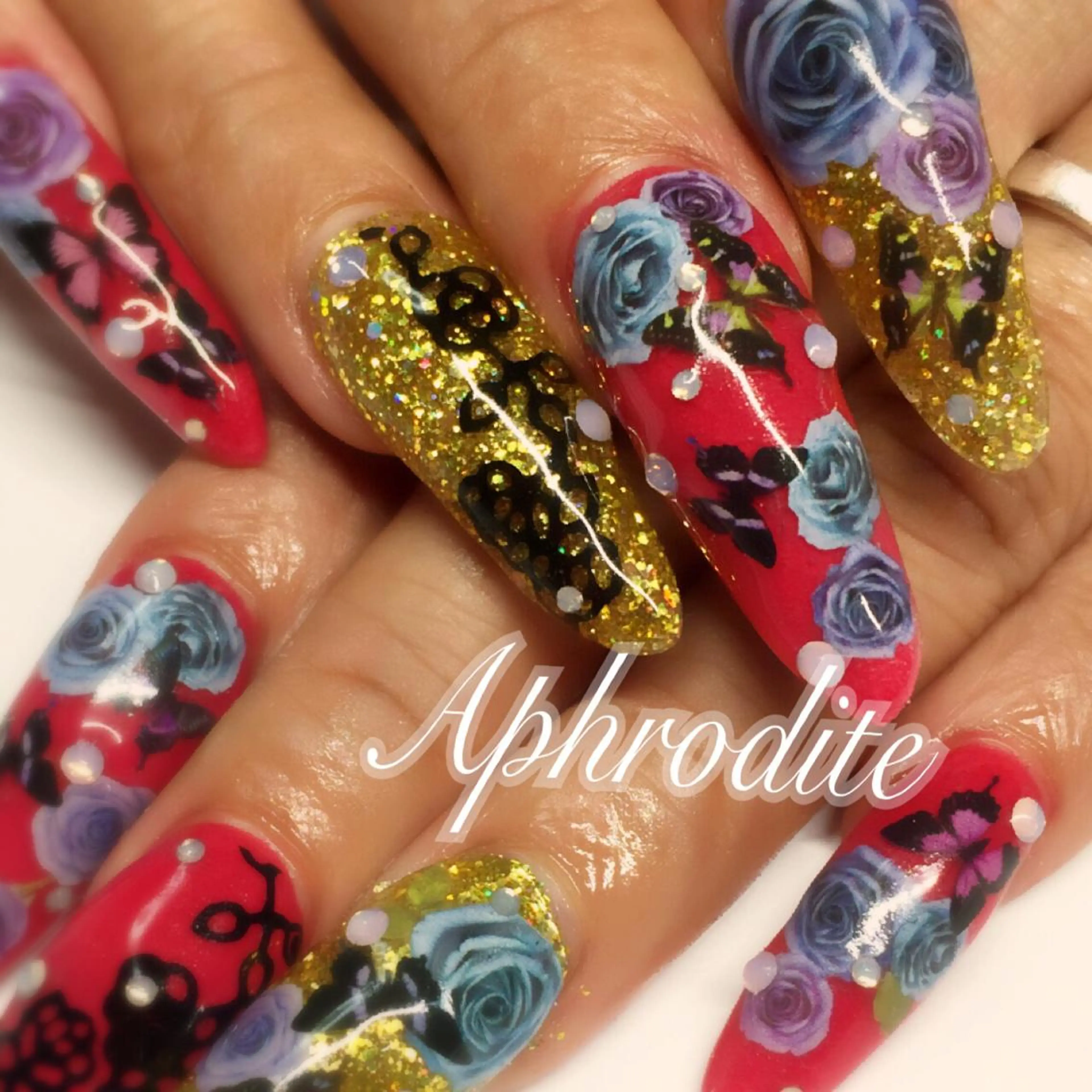 ネイル アートネイル スカルプネイル APHRODITE Nagisaのネイルデザイン