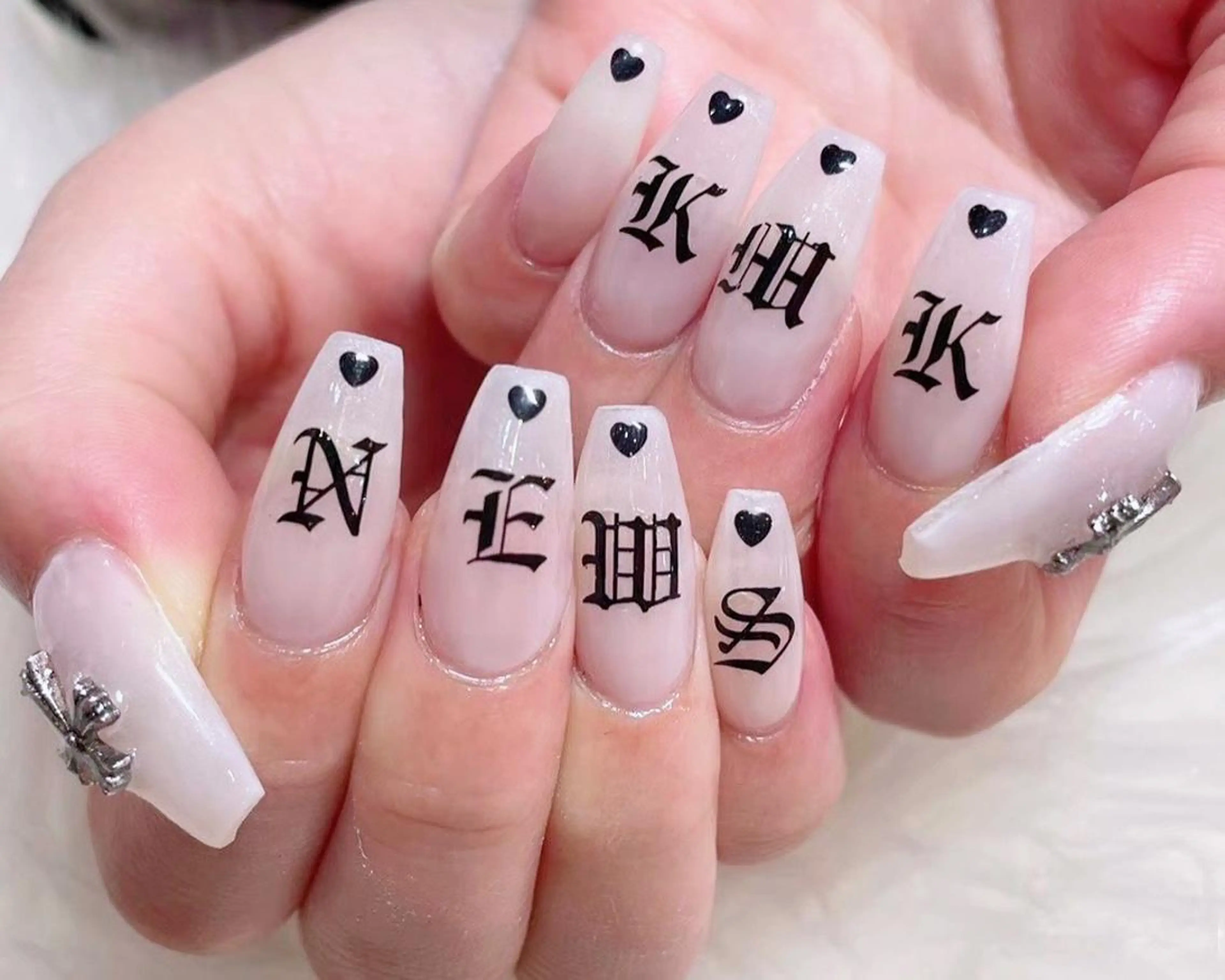 ネイル 成人式 スカルプネイル NAILSGOGO shibuyaのネイルデザイン