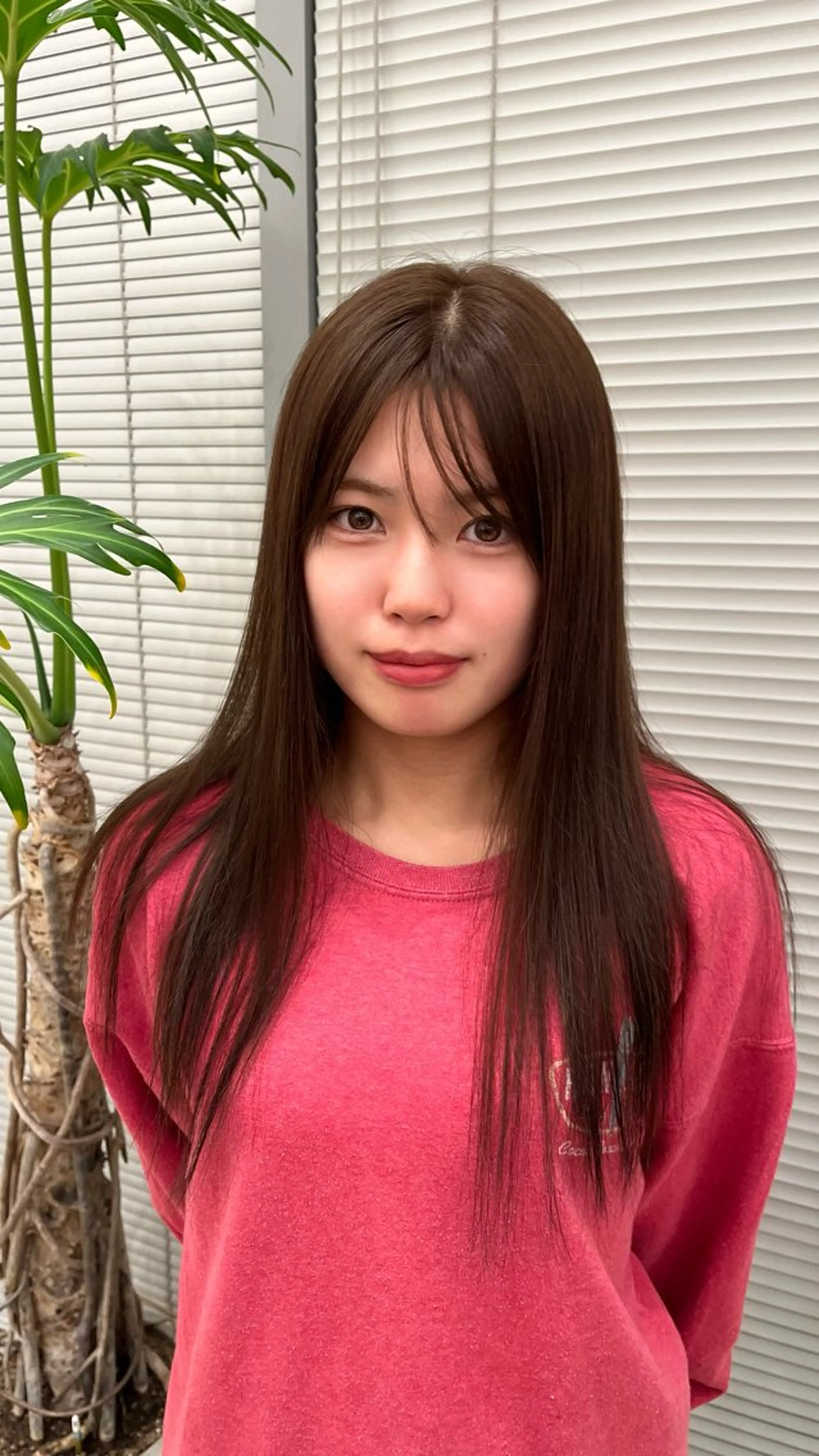 ミディアム 羽鳥 菜々子のヘアスタイル