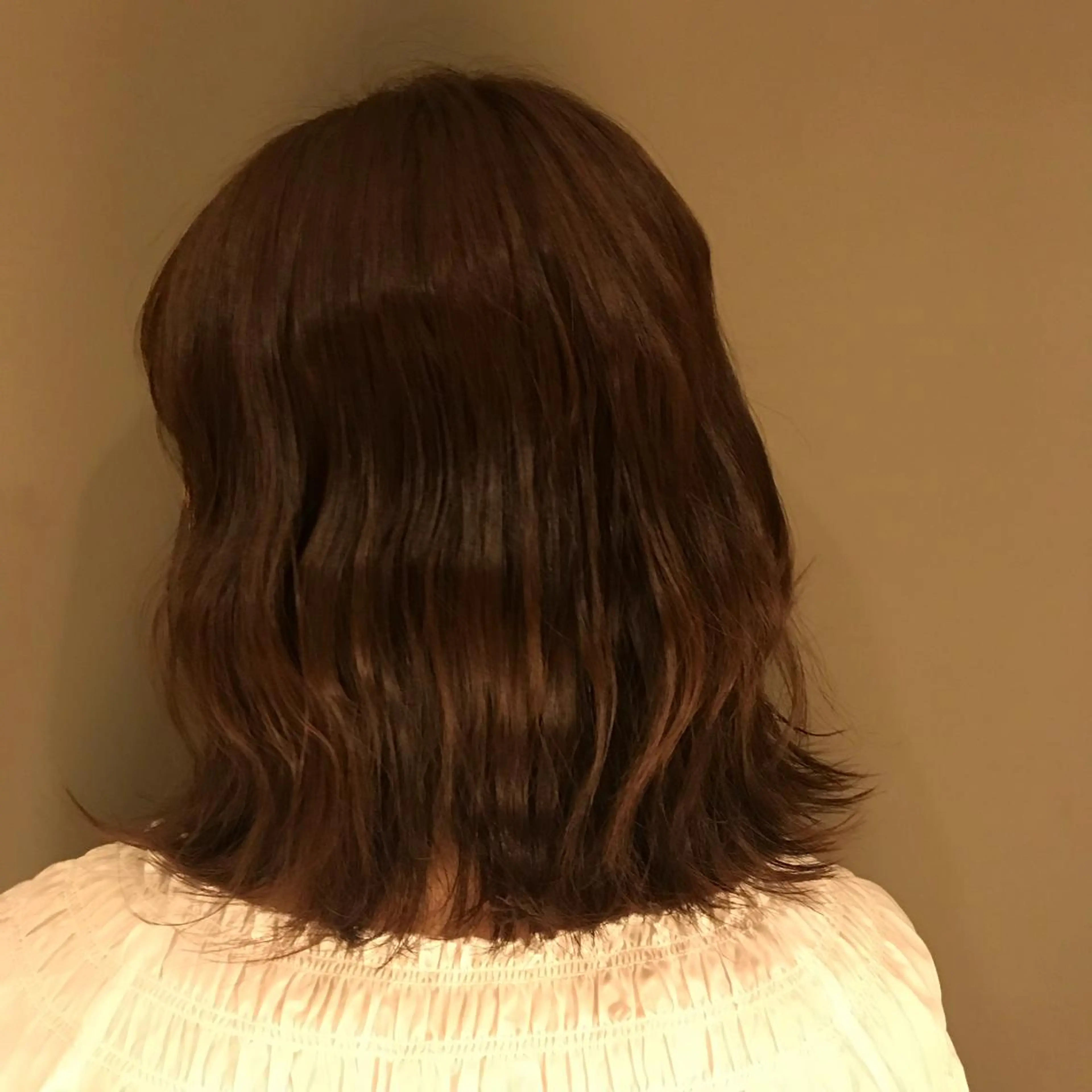 ミディアム カラー ボブ/透明感カラー 岸本涼奈のヘアスタイル