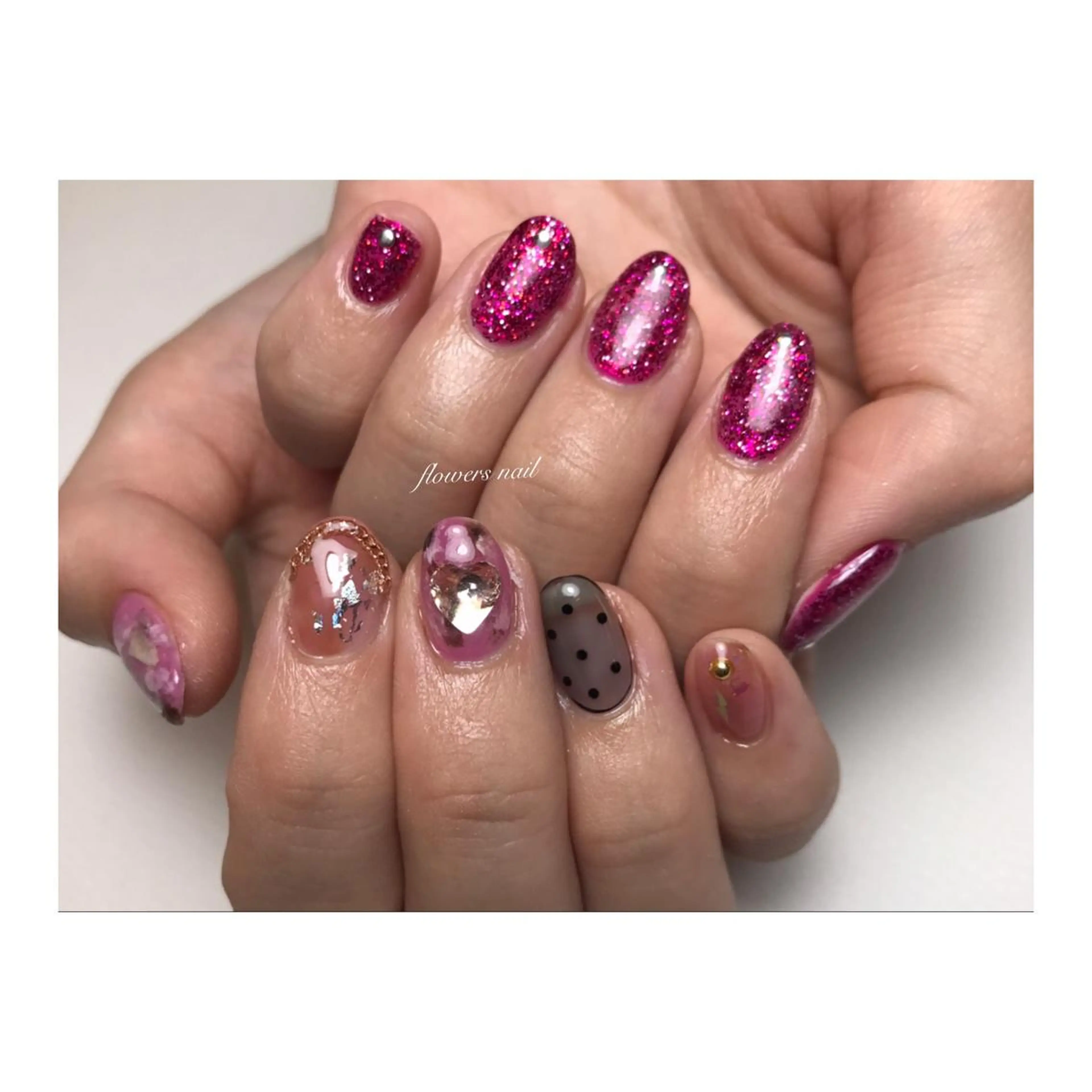 ネイル ドット ニュアンスネイル flowers nailのネイルデザイン