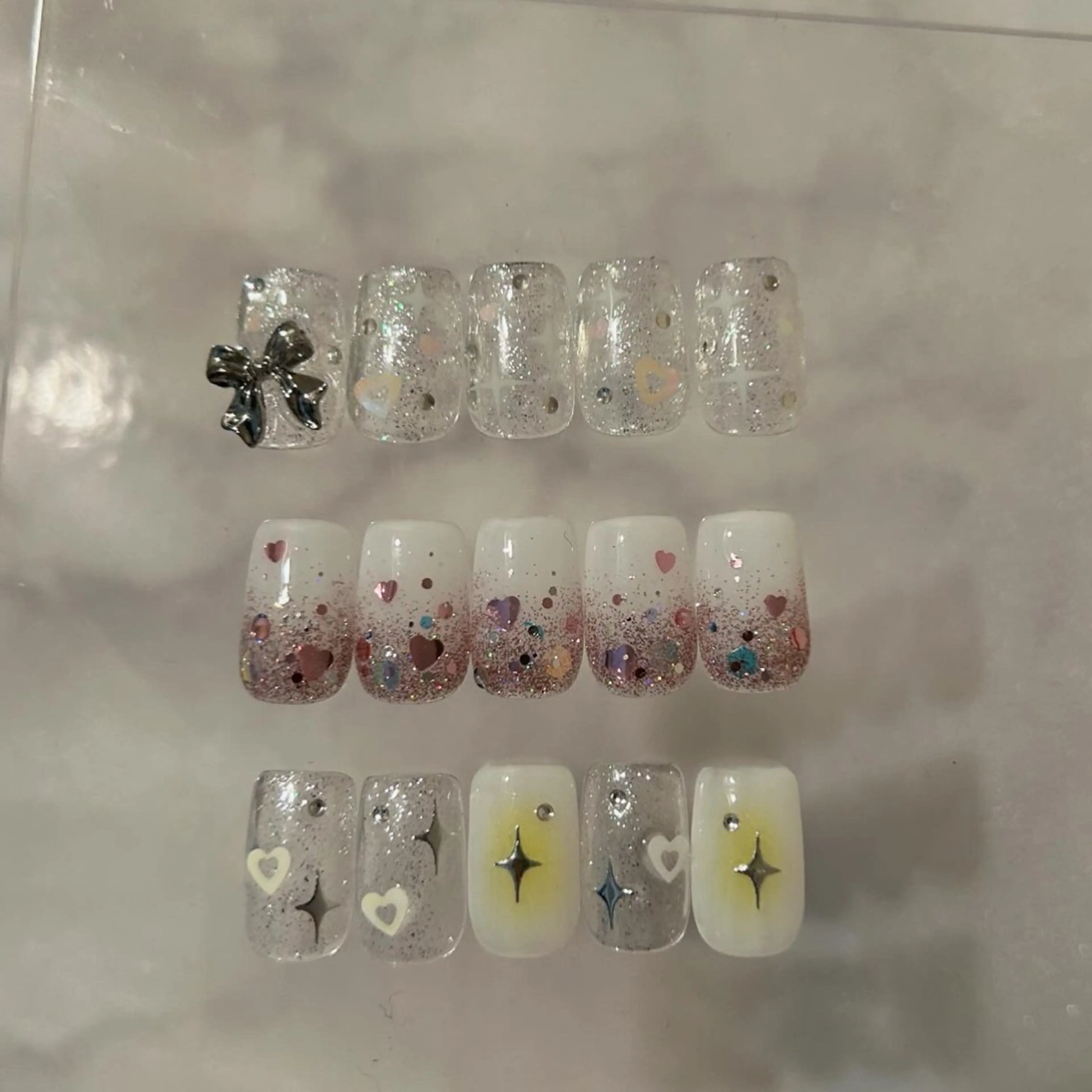 ネイル オーロラネイル チークネイル クリアネイル フレンチネイル ガーリー ハンドネイル ハンドケア lyly.nail所属・lylynail YUUKAのネイルデザイン
