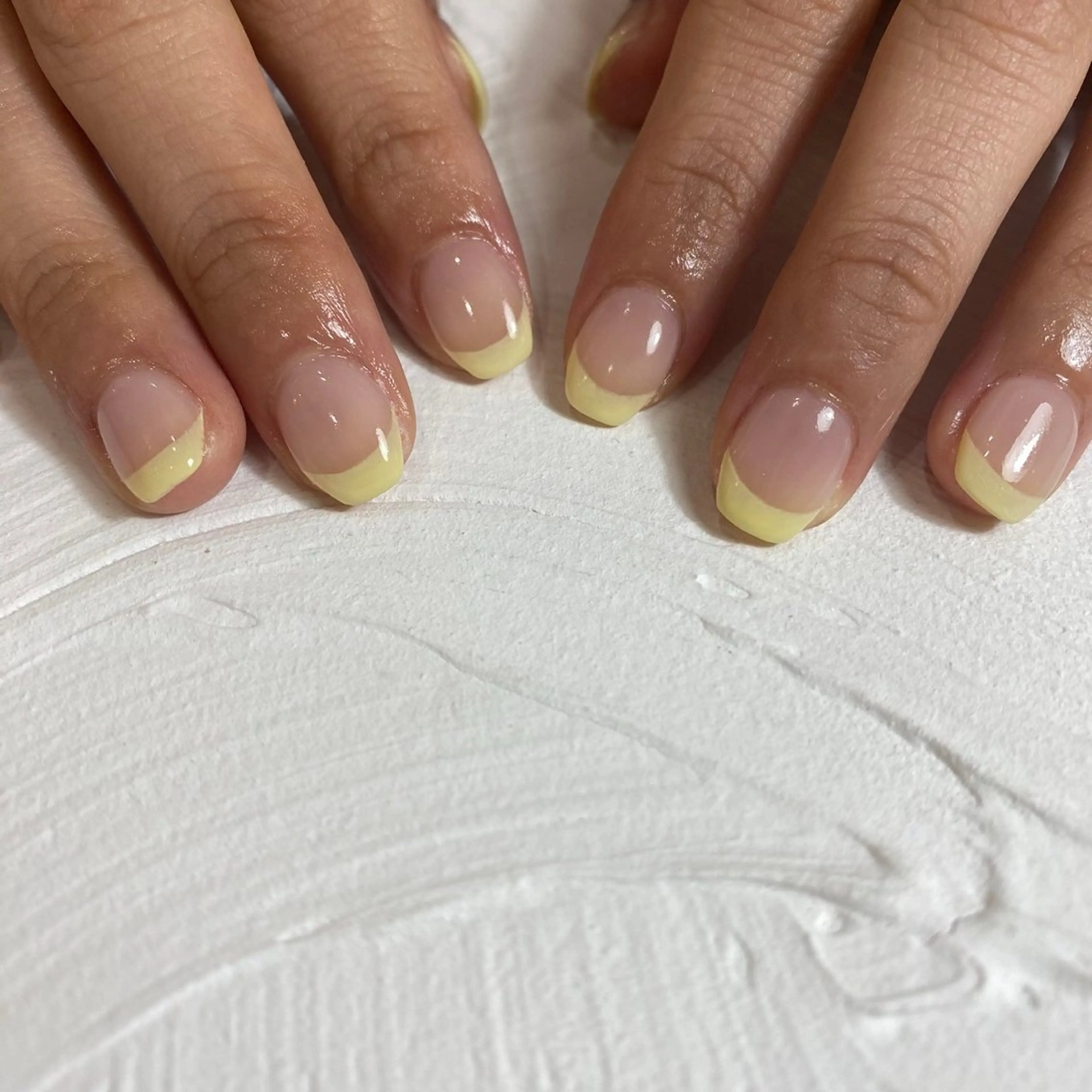 ネイル フレンチネイル オフィスネイル 黄色 nail‪◯ petitnanoのネイルデザイン