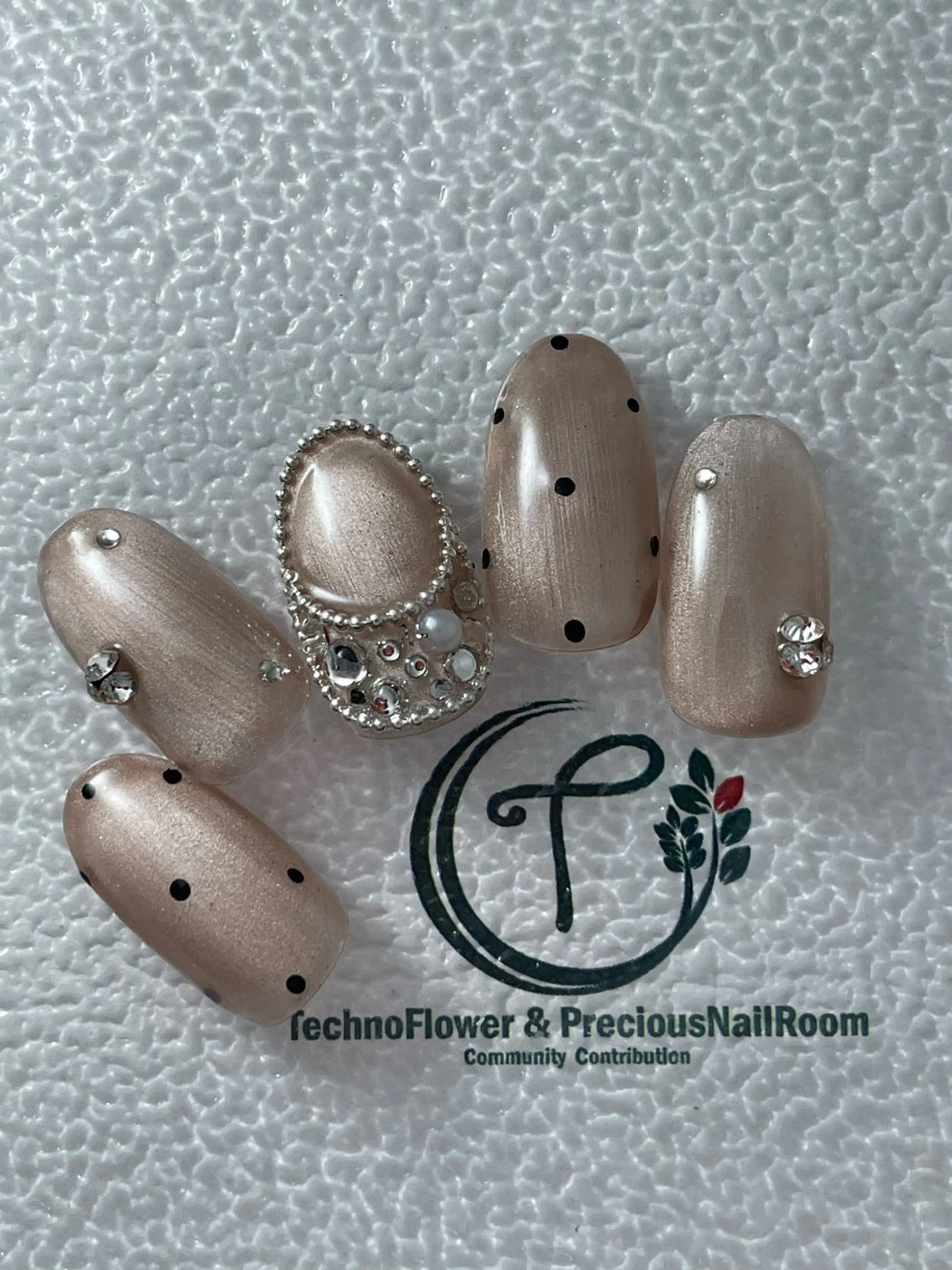 ネイル フラワーネイル precious nail room所属・precious nail  roomのネイルデザイン
