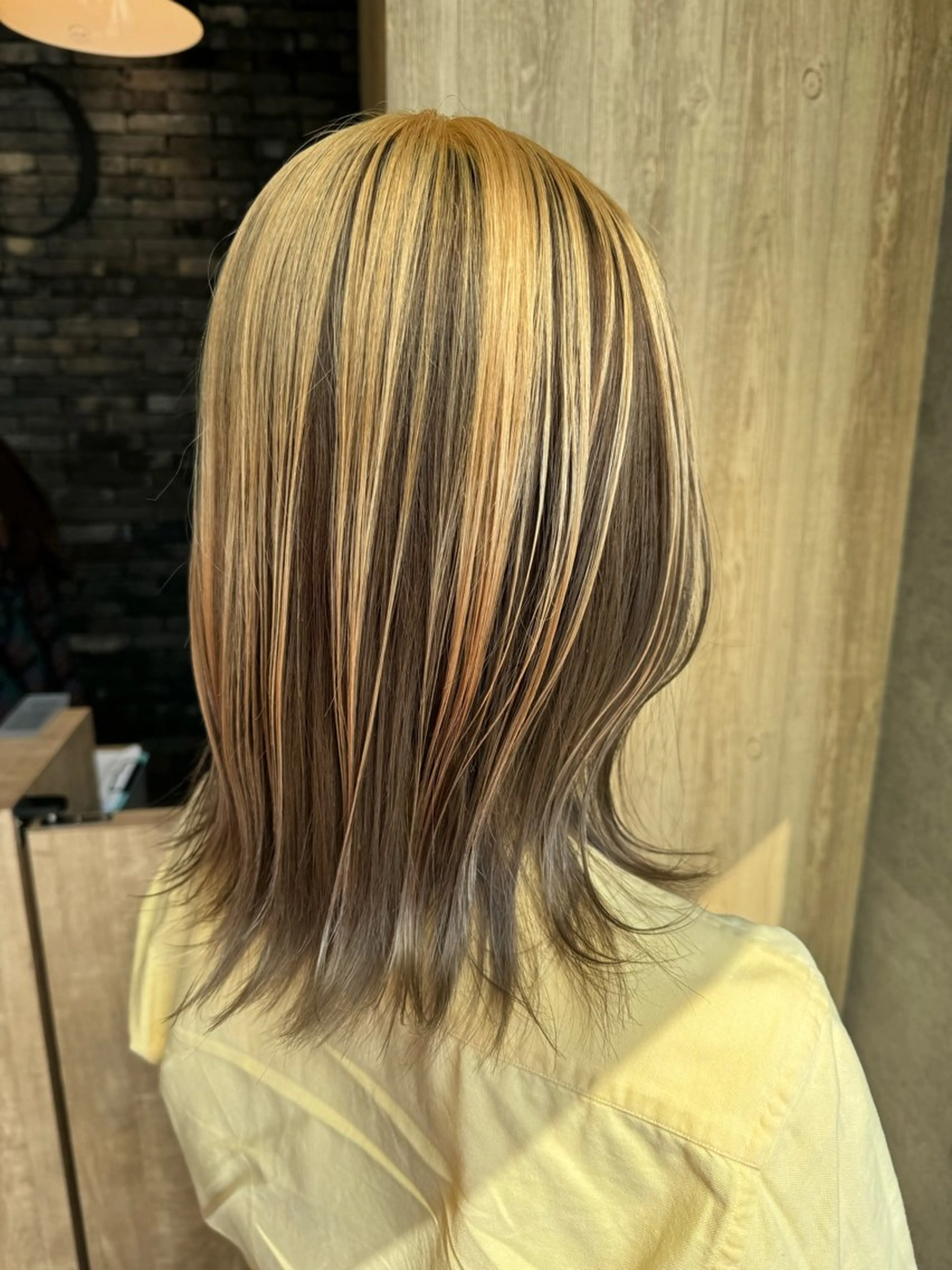 ミディアム ヘアカラー 山口 明日花のヘアスタイル