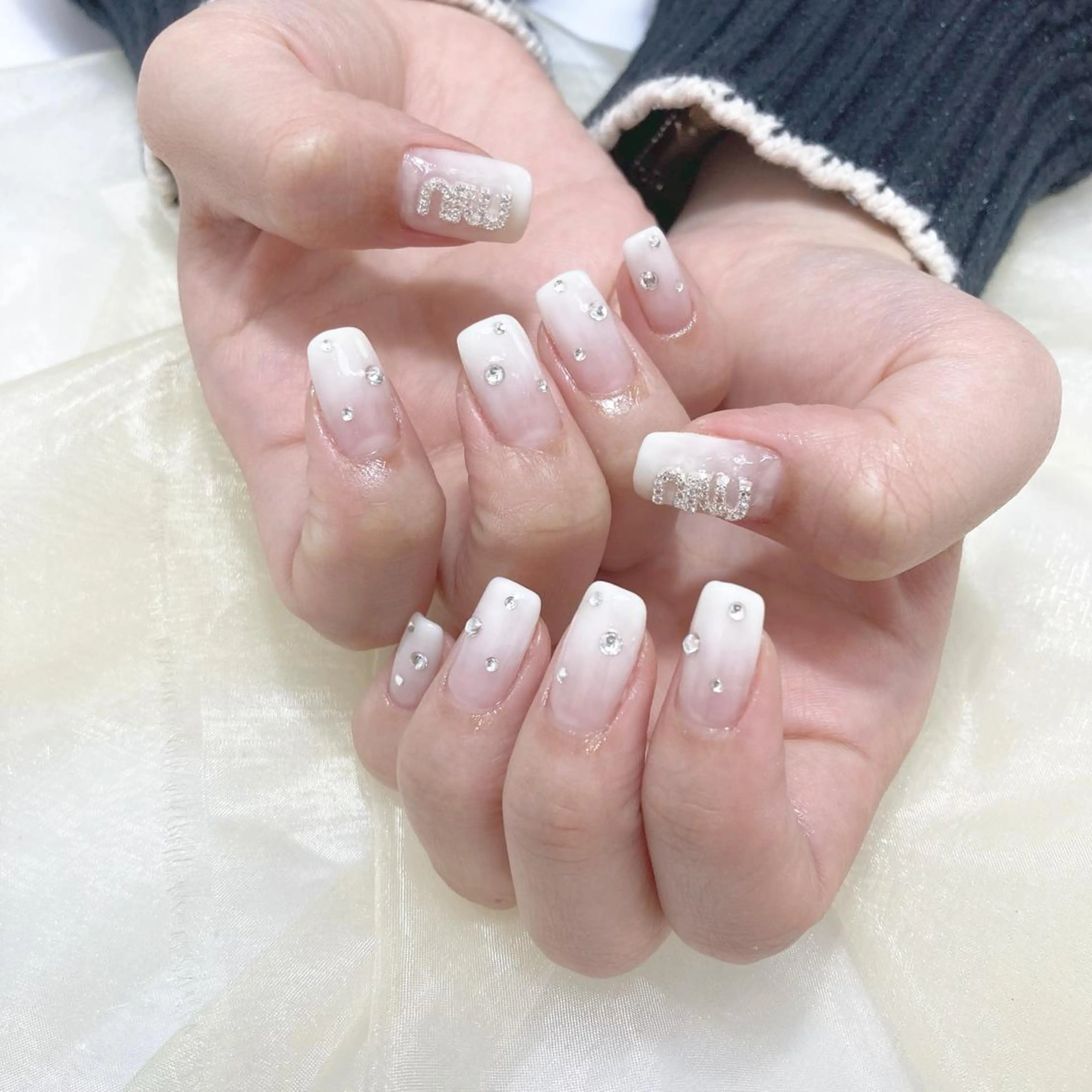 ネイル ハンドネイル GO TODAY SHAiRE SALON 表参道colore店所属・emmi nailのネイルデザイン