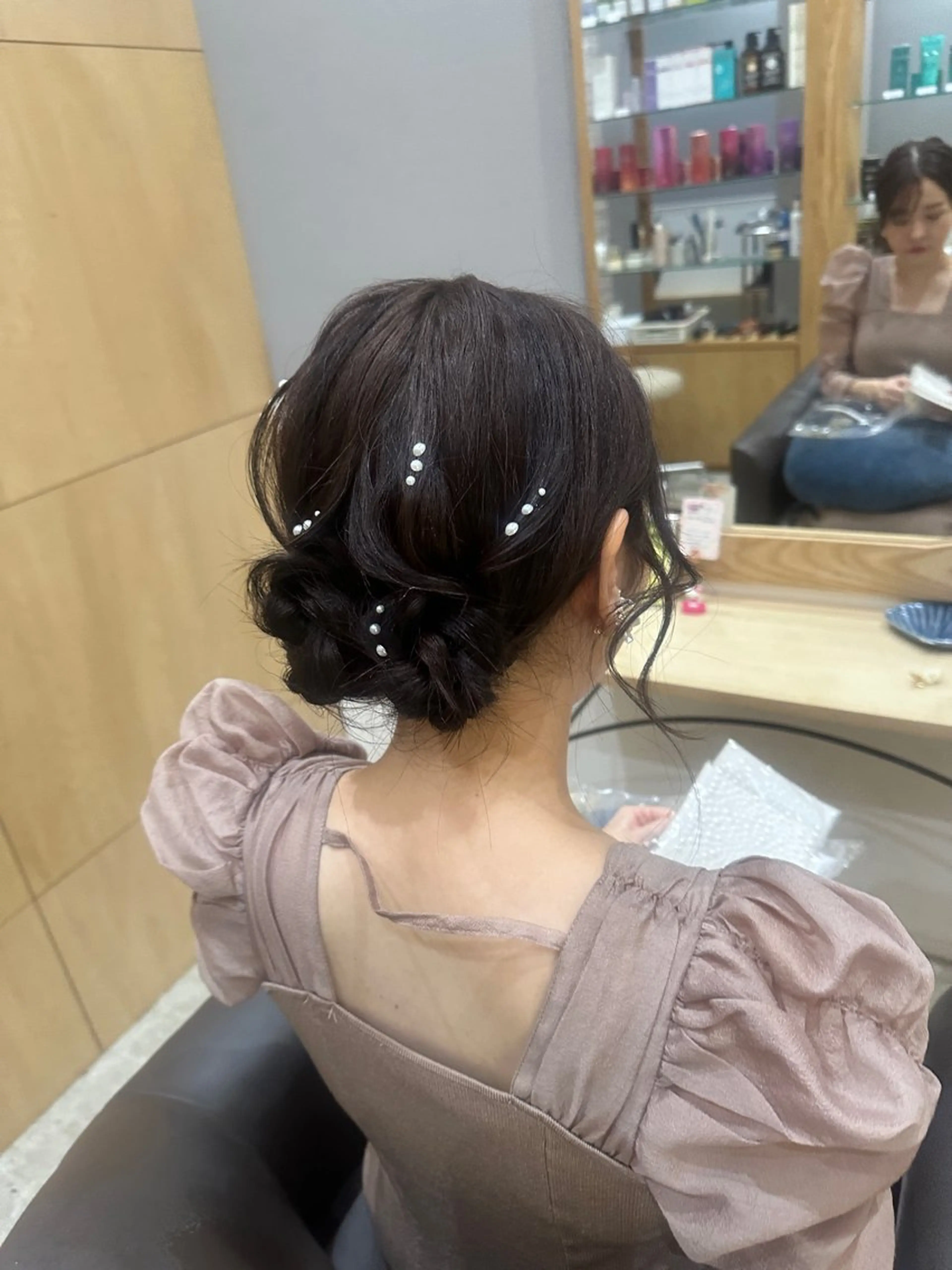 ミディアム カット ヘアセット miloc MOMOKAのヘアスタイル