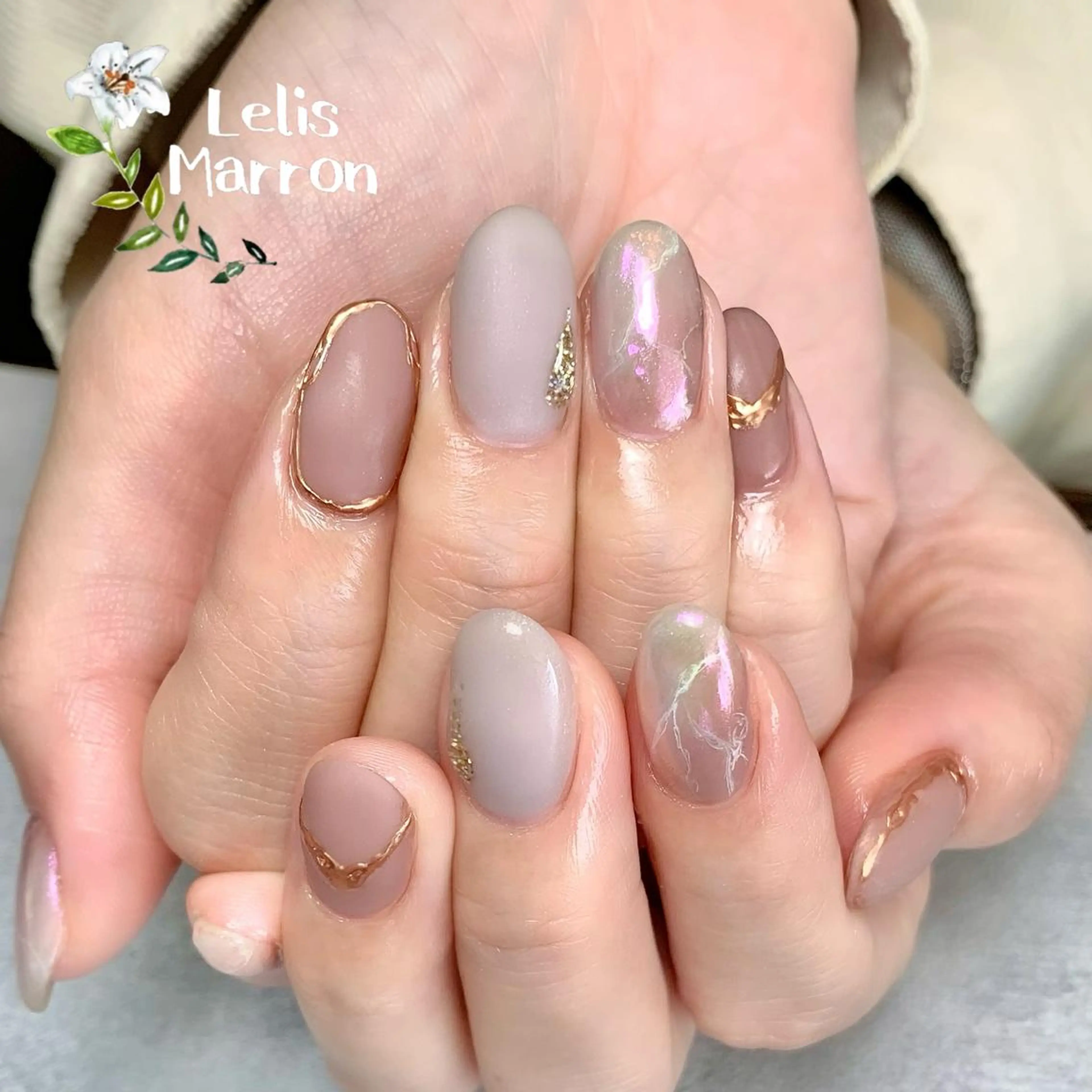 ネイル アートネイル オーロラネイル 大理石ネイル(マーブル) ミラーネイル ニュアンスネイル ハンドネイル Lelis Marron所属・岸 侑李のネイルデザイン