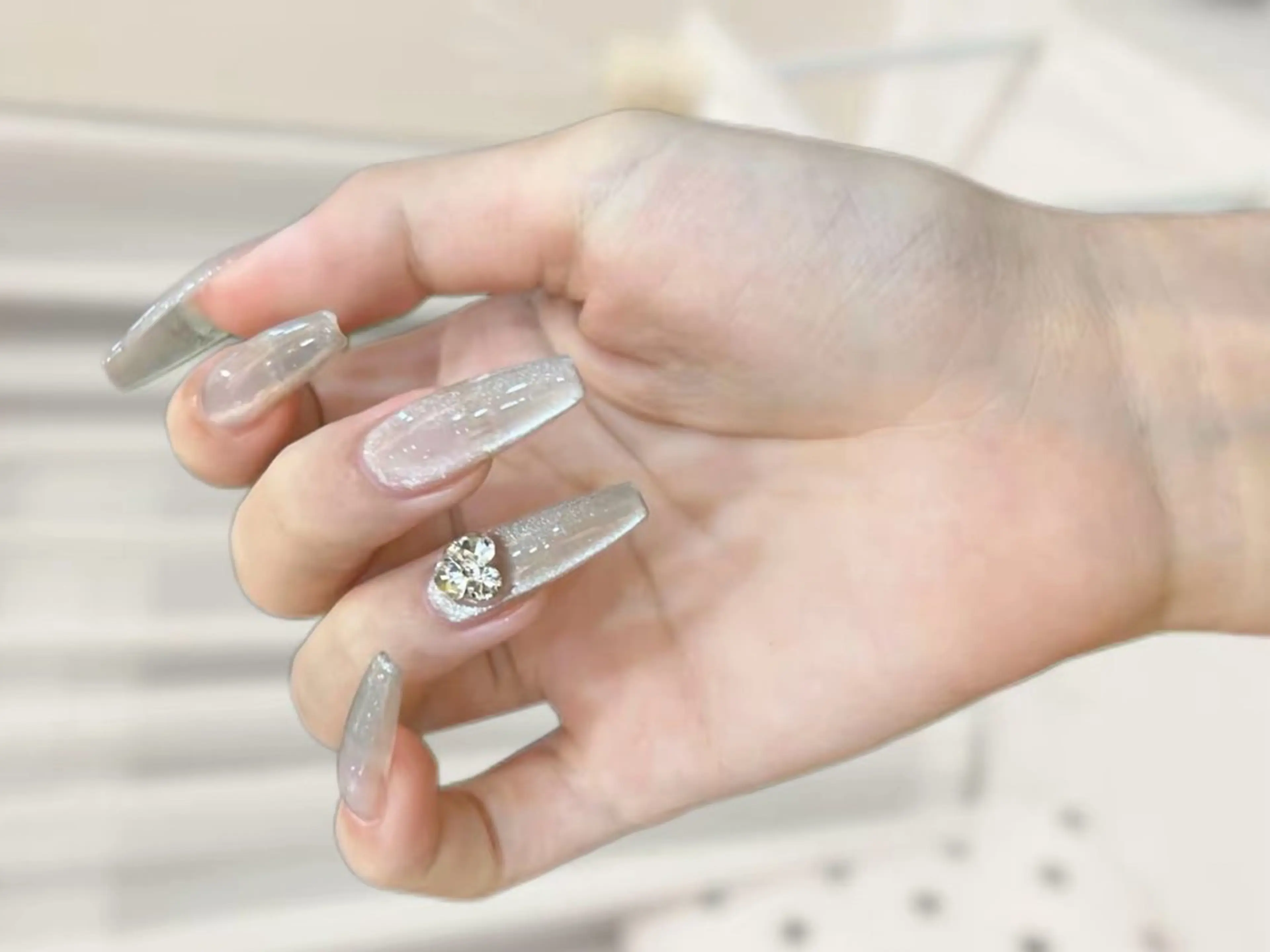 ネイル アートネイル オーロラネイル クリアネイル 長さ出し フレンチネイル 石井 百合のネイルデザイン