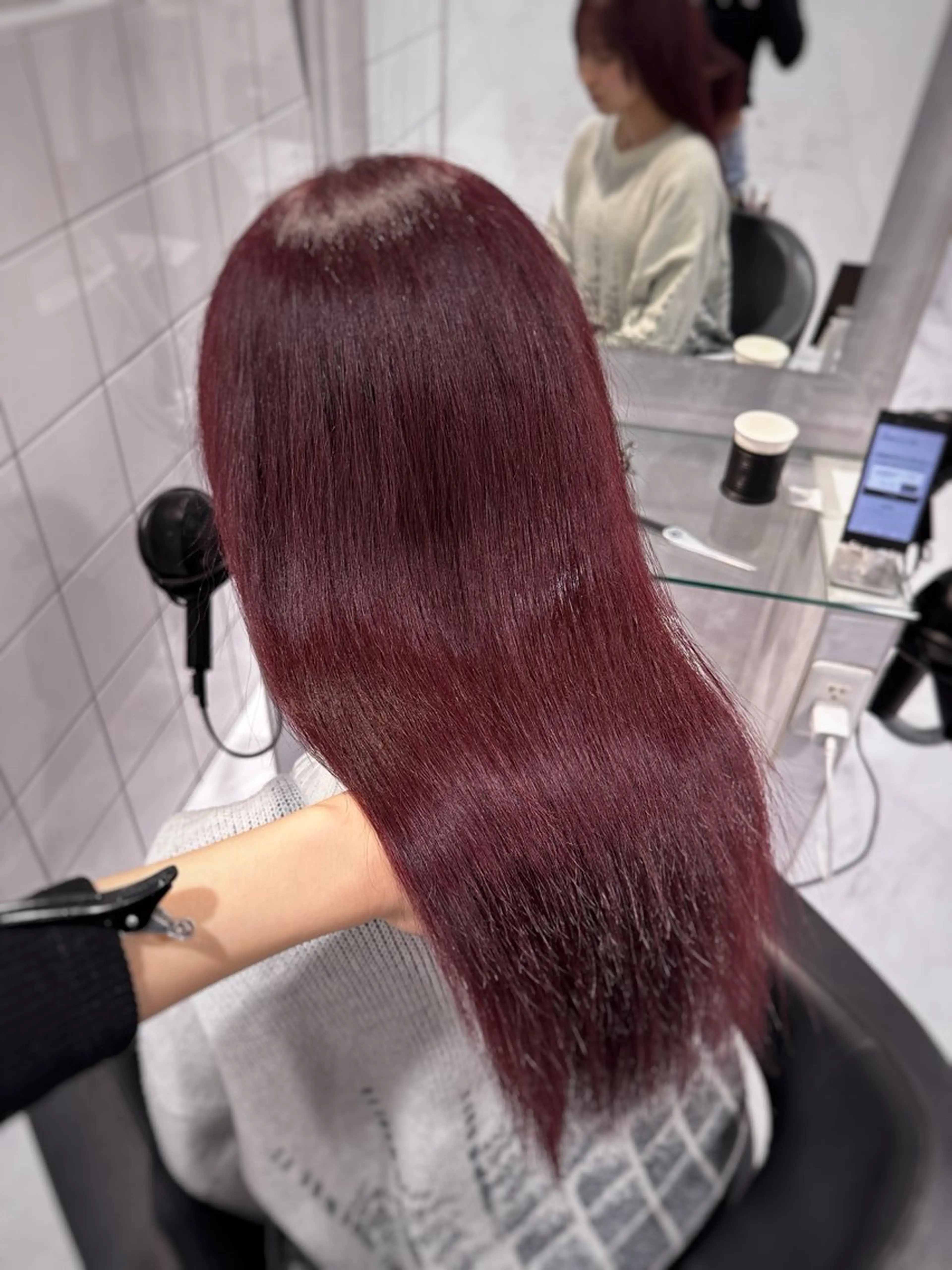 ロング カラー ヘアアレンジ ワインレッド🍒ラベ ンダーKiyokaのヘアスタイル