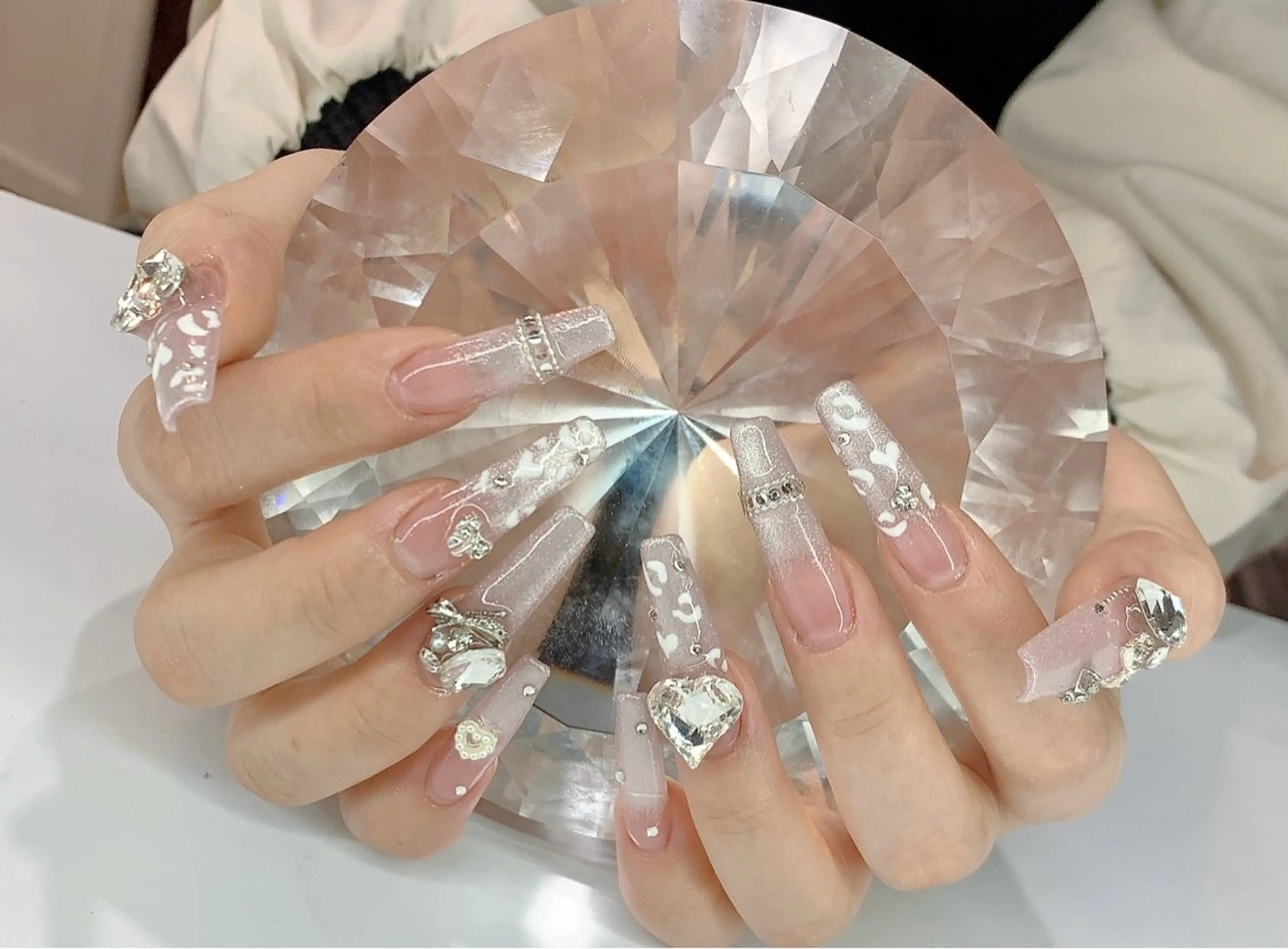 ネイル ハンドネイル LoaChaton kaeのネイルデザイン