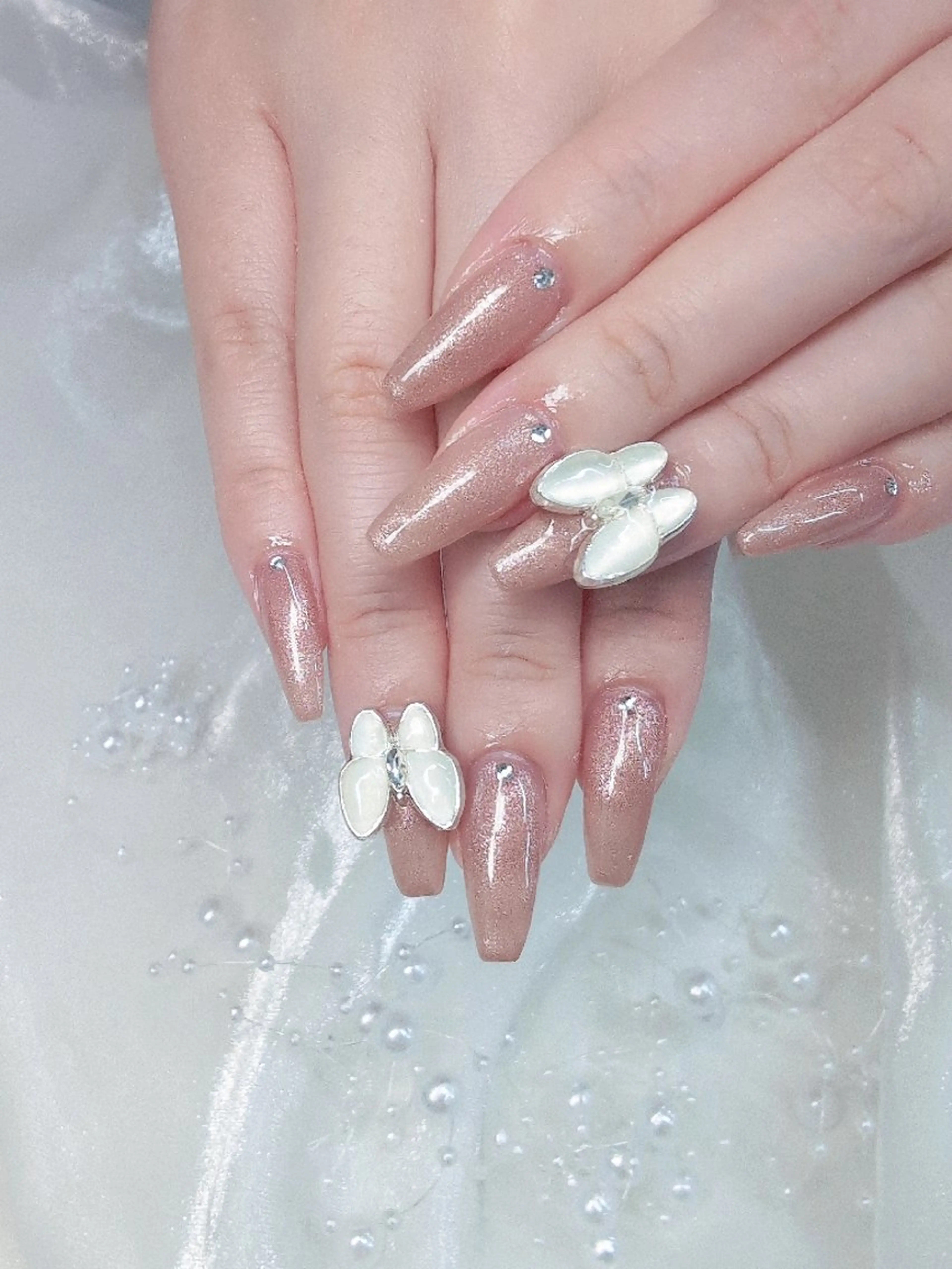ネイル 長さ出し フラッシュネイル フレンチネイル キラキラネイル ラメ(グリッター) Chouette Nailのネイルデザイン