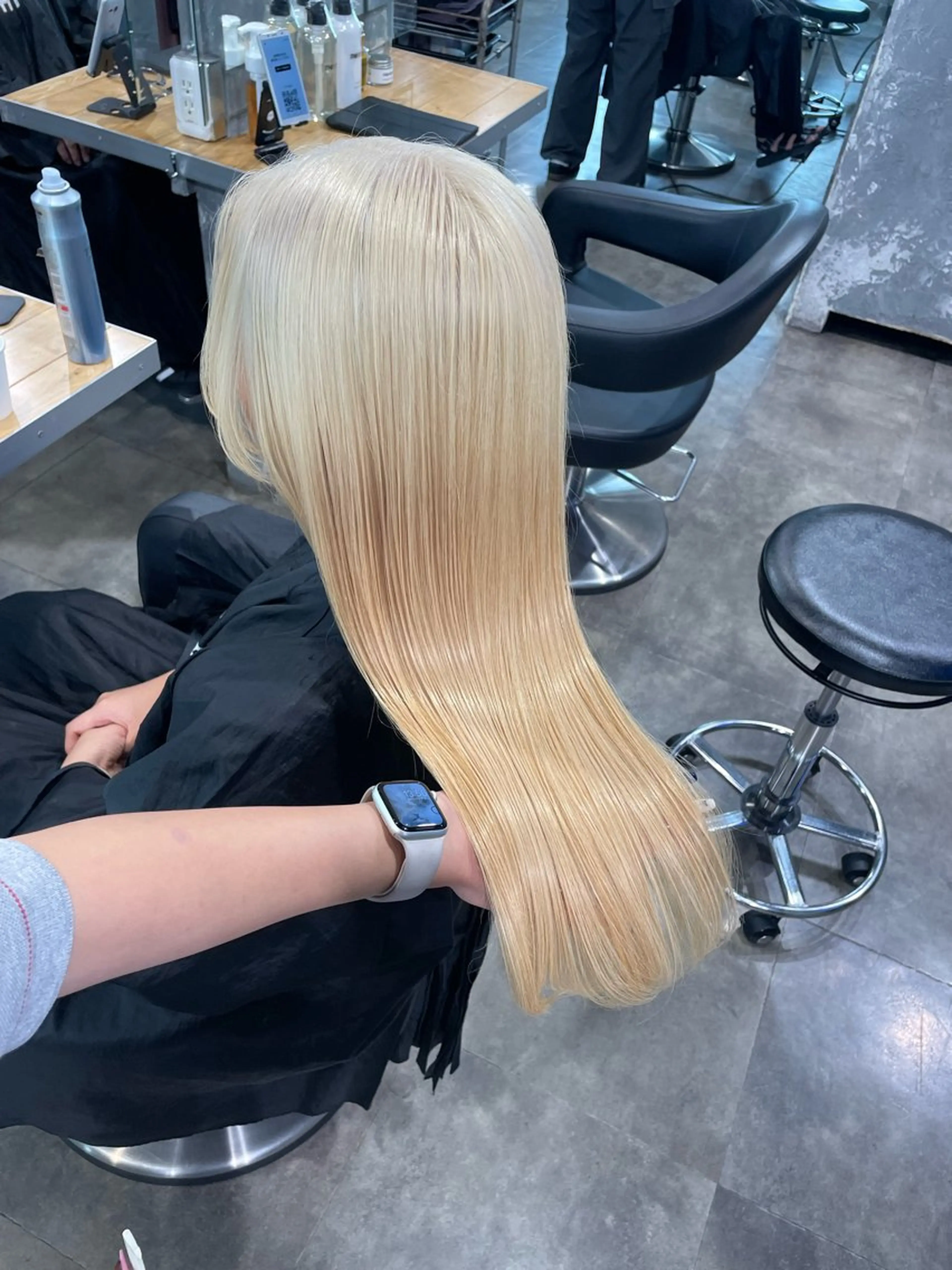 ロング カラー ヘアカラー ハイトーンブロンド 横浜💞ミオのヘアスタイル