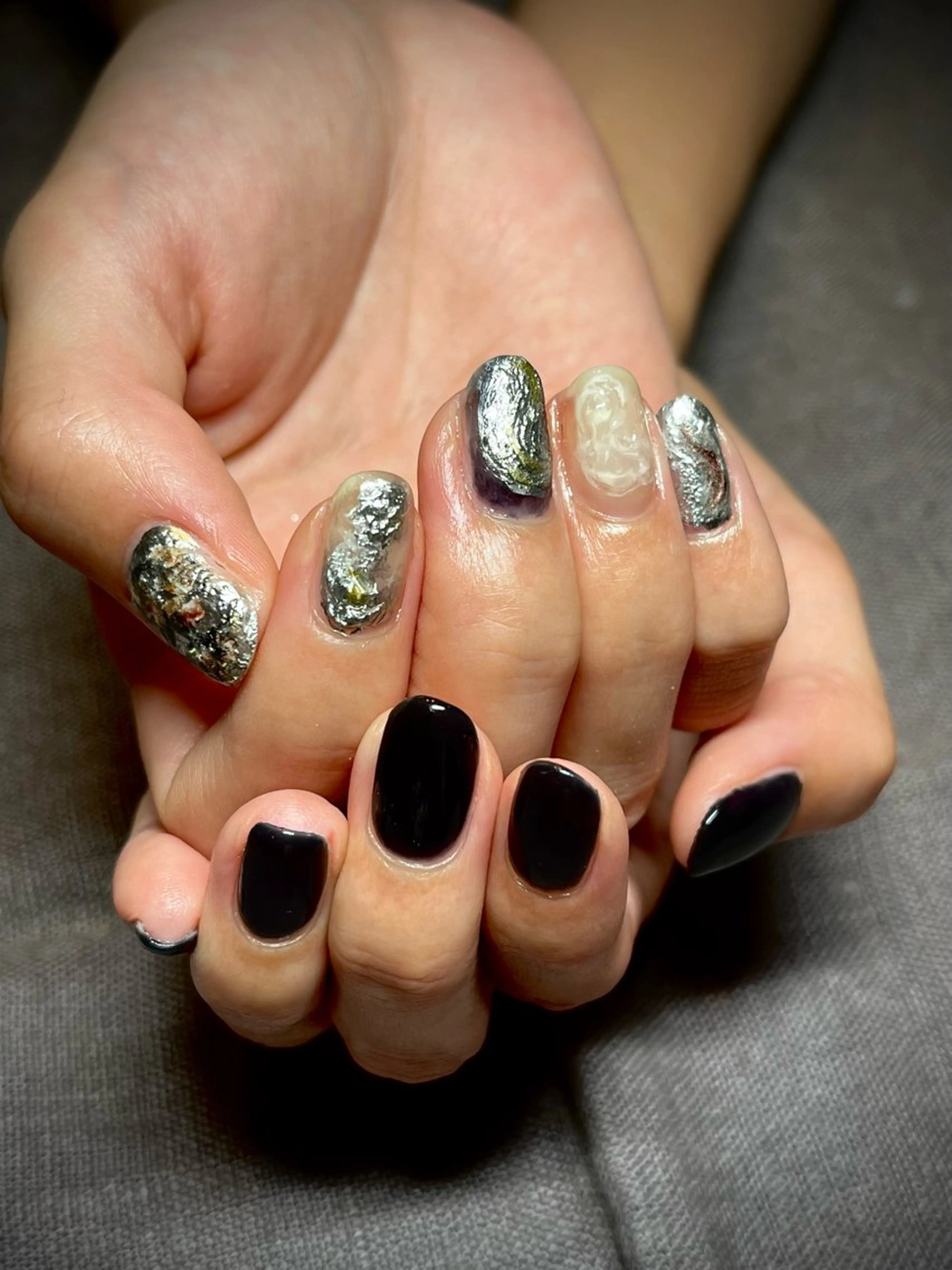 ネイル 持ち込み ニュアンスネイル ワンカラーネイル シルバー atelier mofのネイルデザイン