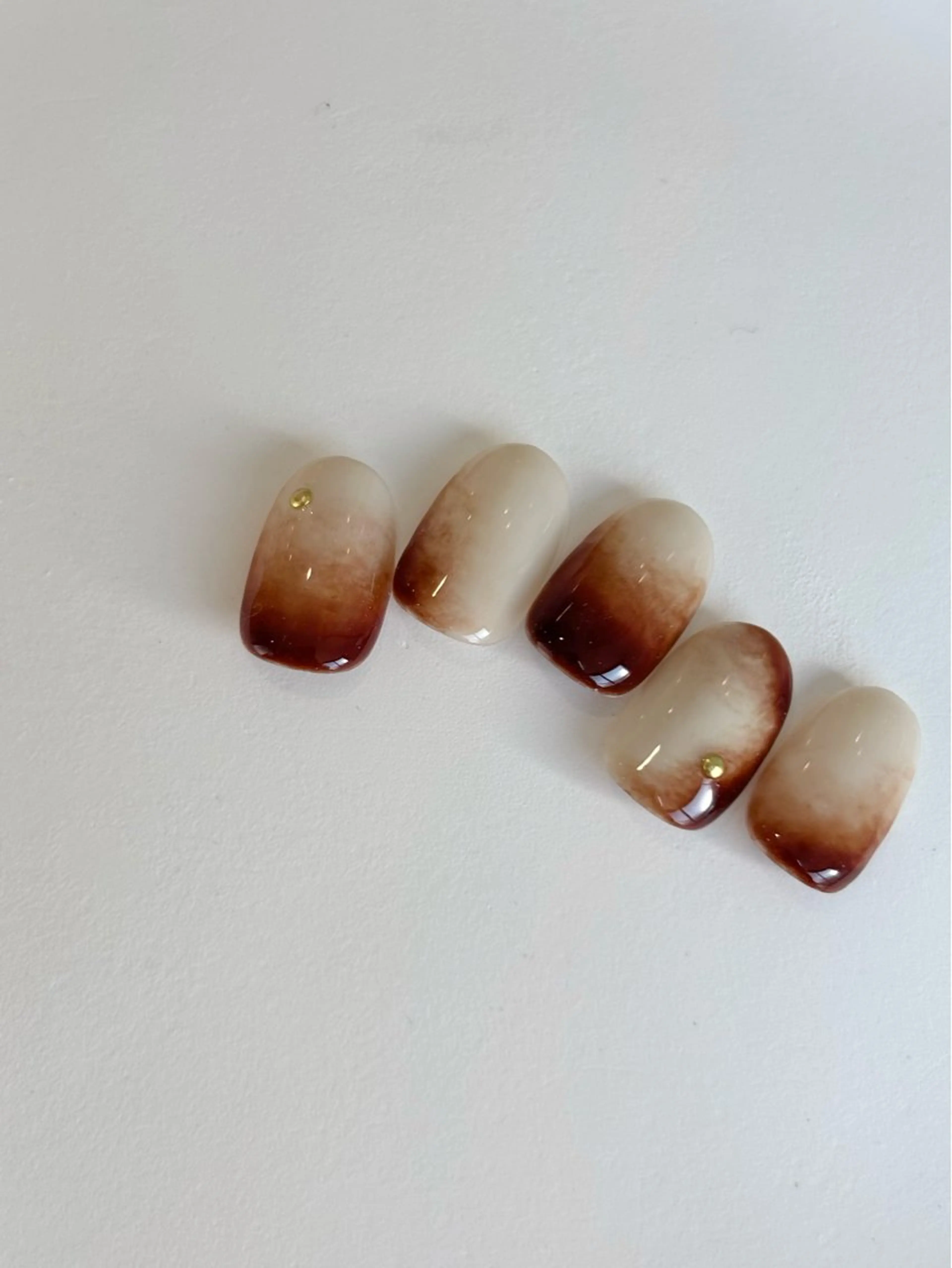 ネイル ニュアンスネイル ハンドネイル Umi Nail salon所属・Umi Nail /Akariのネイルデザイン