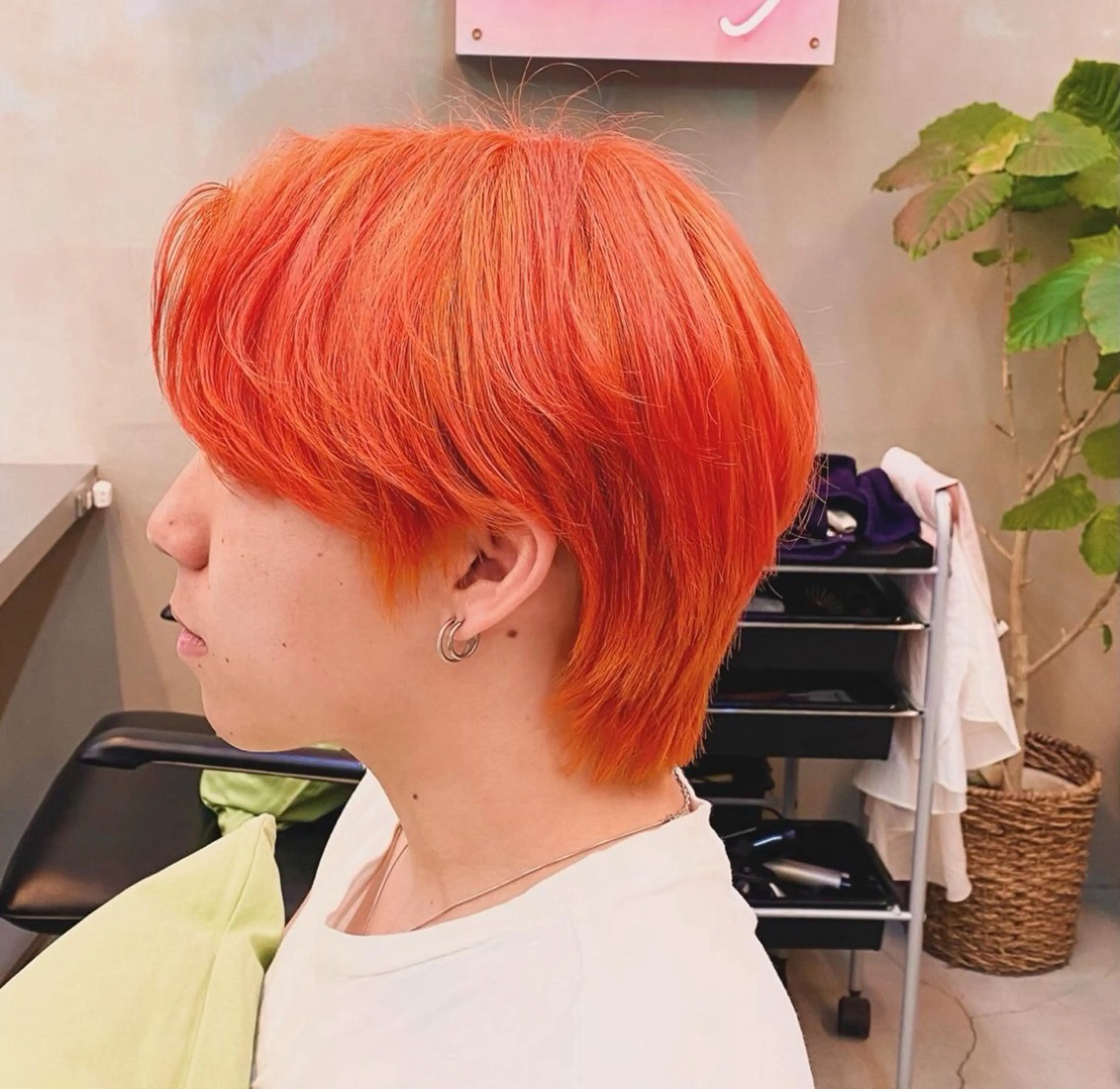 ショート カラー メンズ メンズ韓国風 刈り上げ オレンジ 韓国風ヘア カット ヘアカラー トリートメント ✨髪質改善職人✨ デザインカラー/若林のヘアスタイル