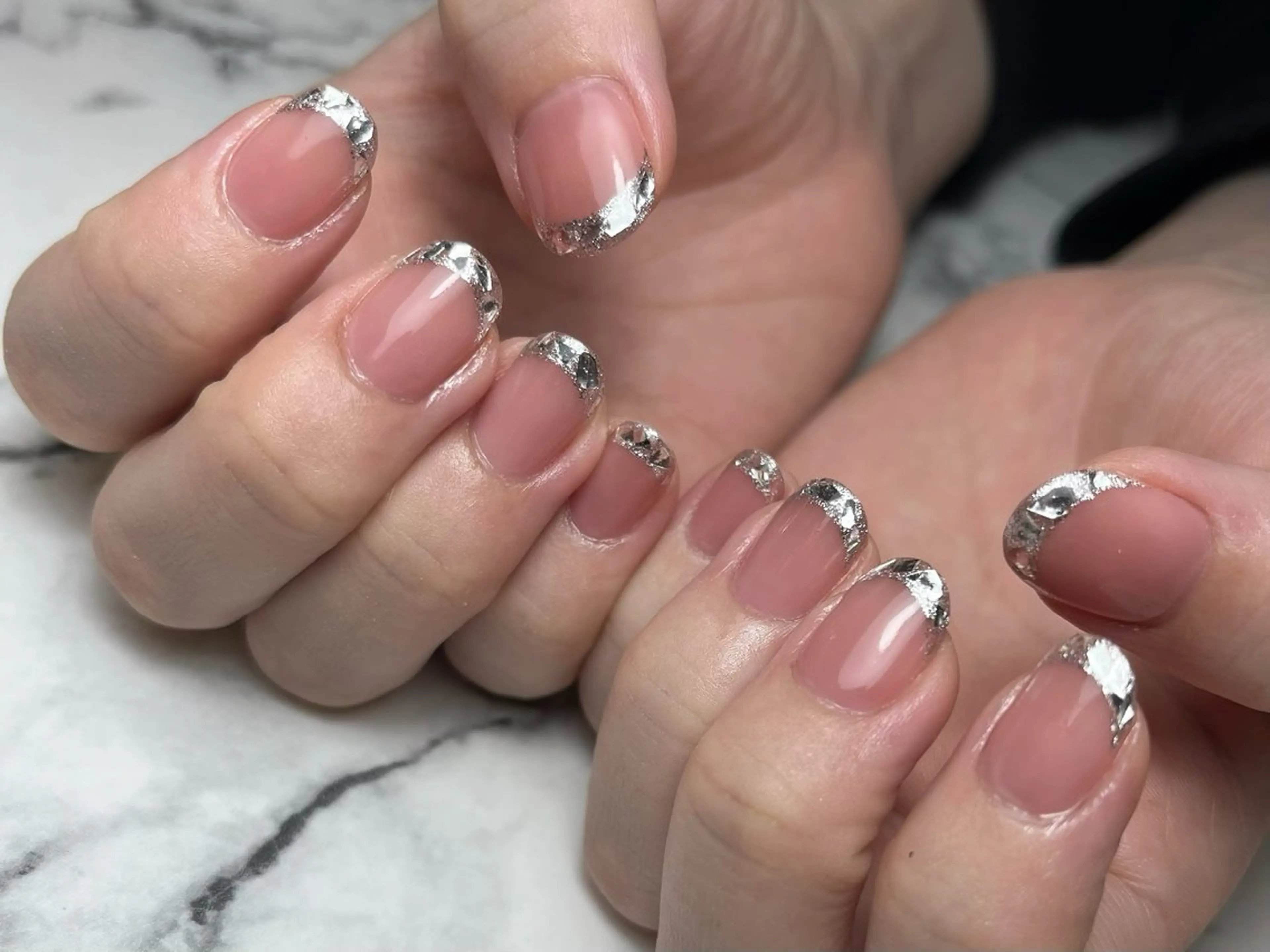 ネイル フレンチネイル ガラスフレンチ Nailist Yurinaのネイルデザイン