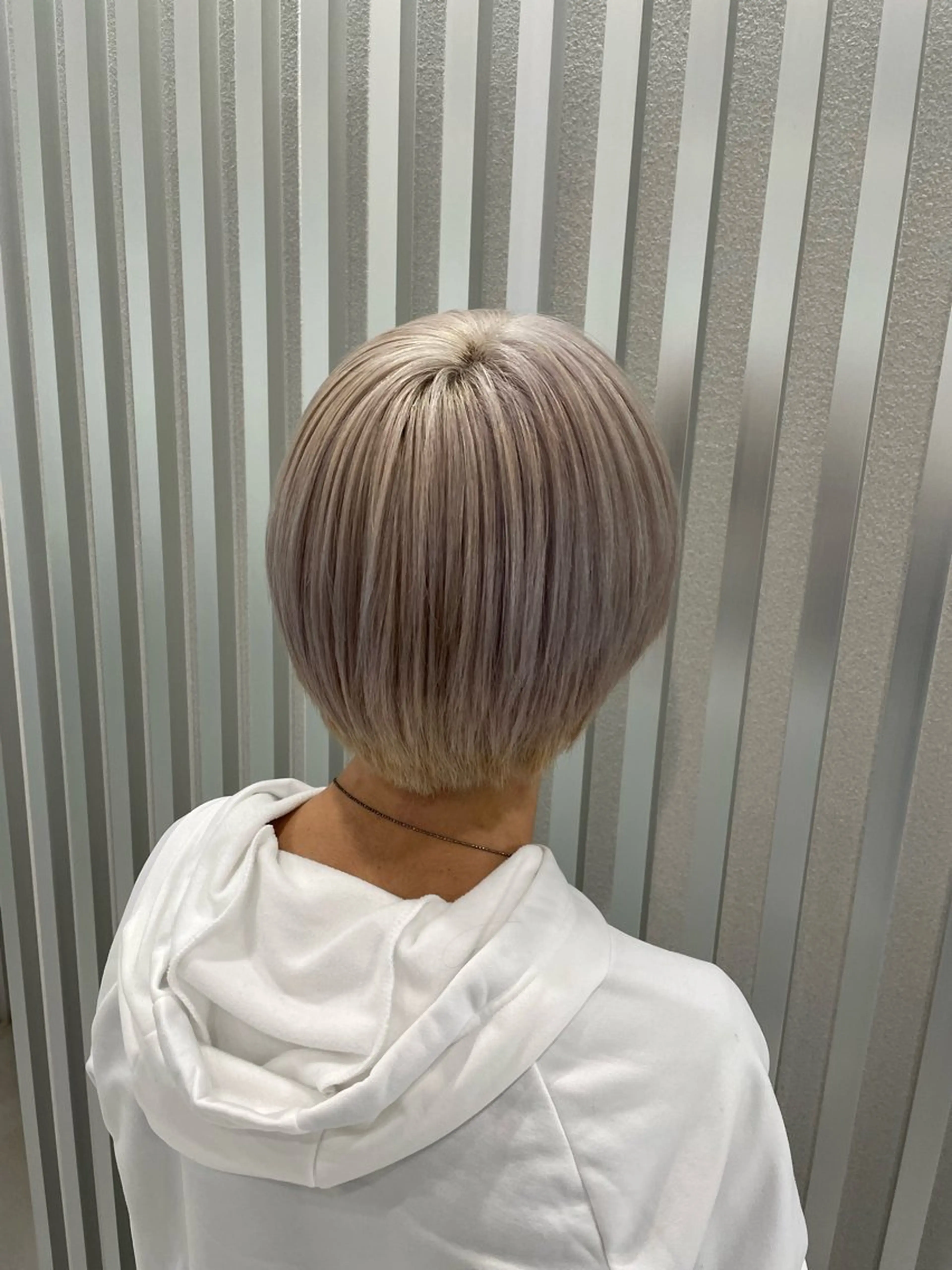 ショート カラー 野崎 孝章のヘアスタイル