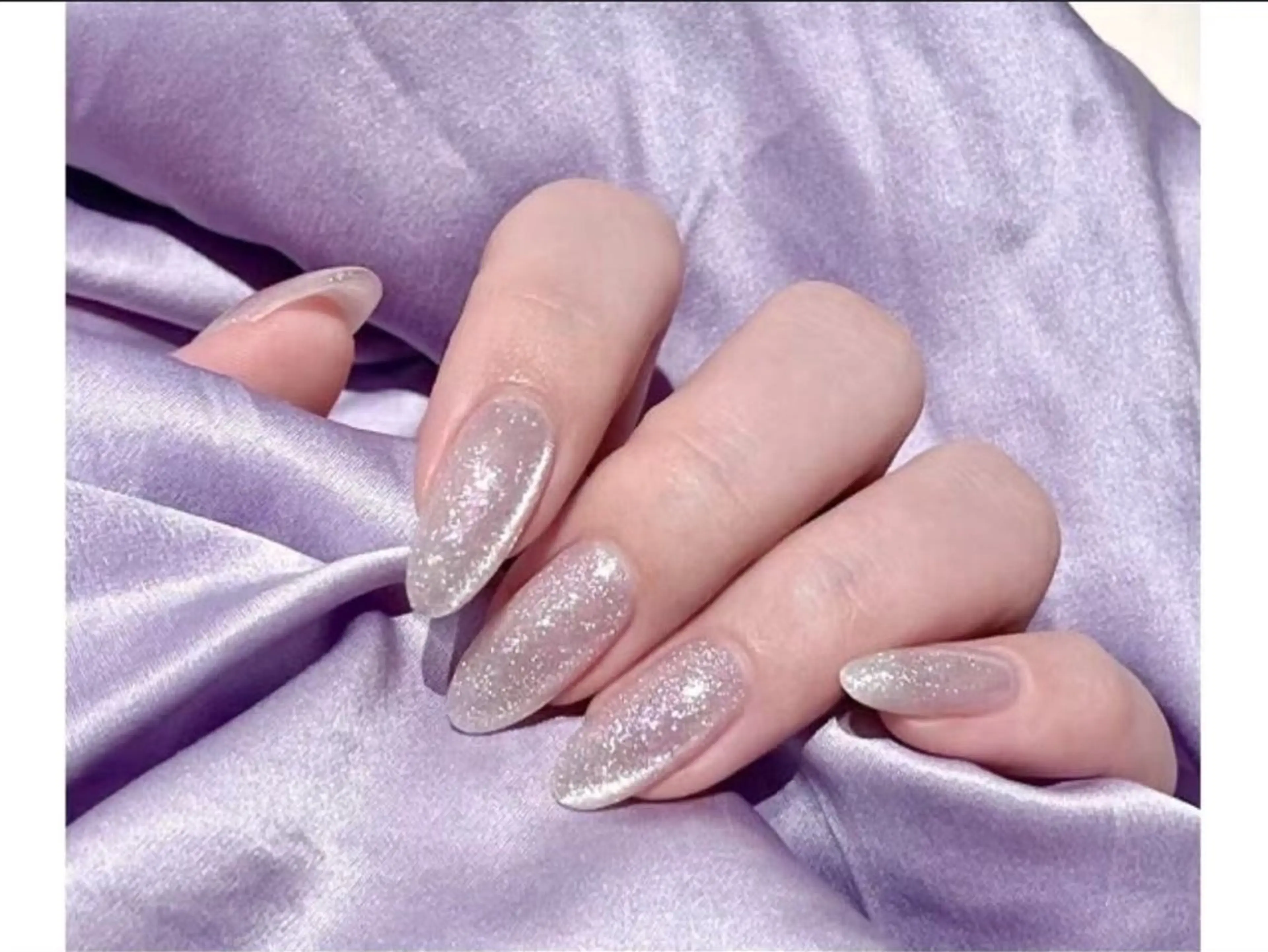 【新規オフ無料】フラッシュマグネットネイルの写真