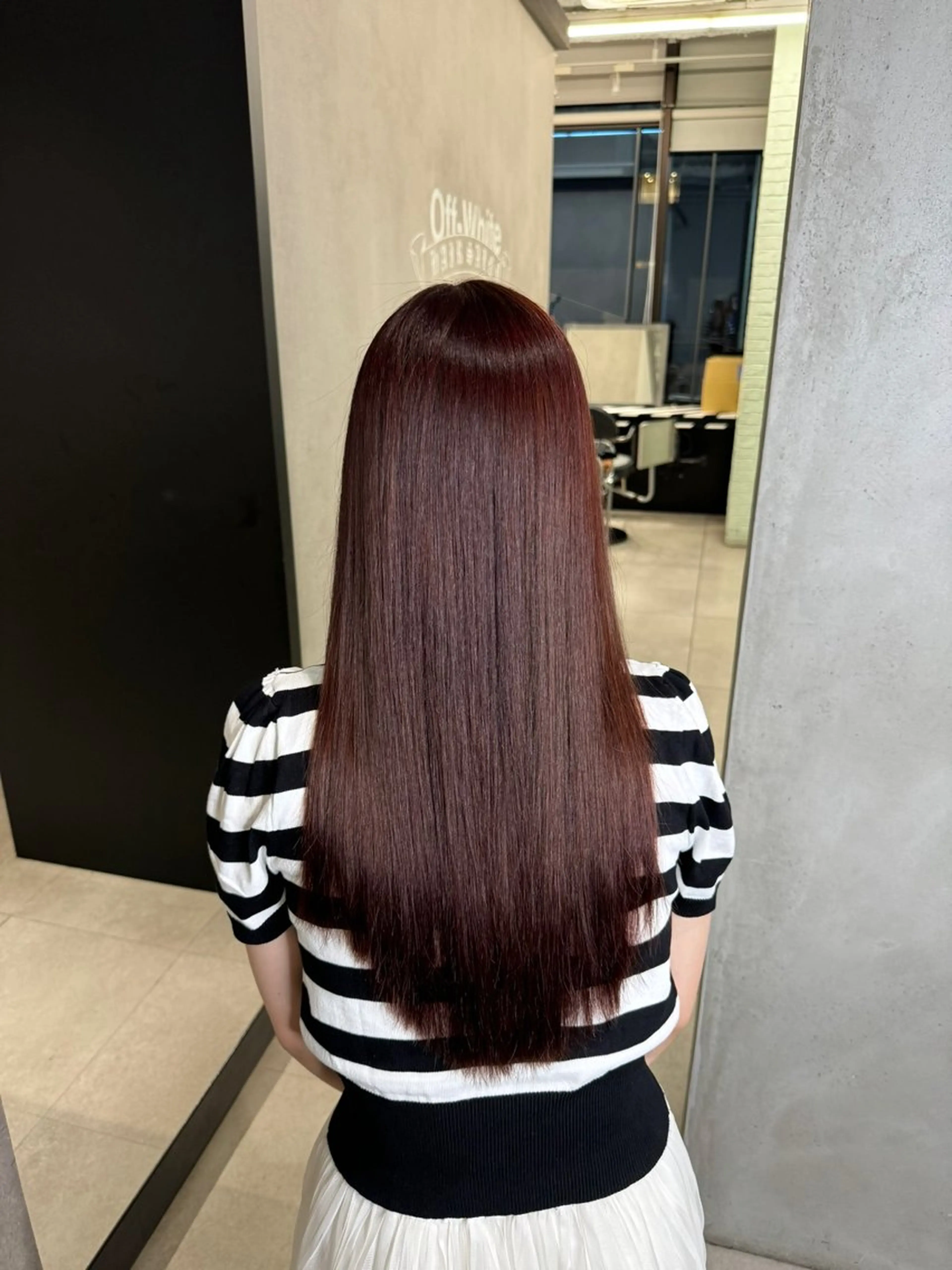 ロング 🇰🇷韓国風ハイ トーンKANA🖤のヘアスタイル