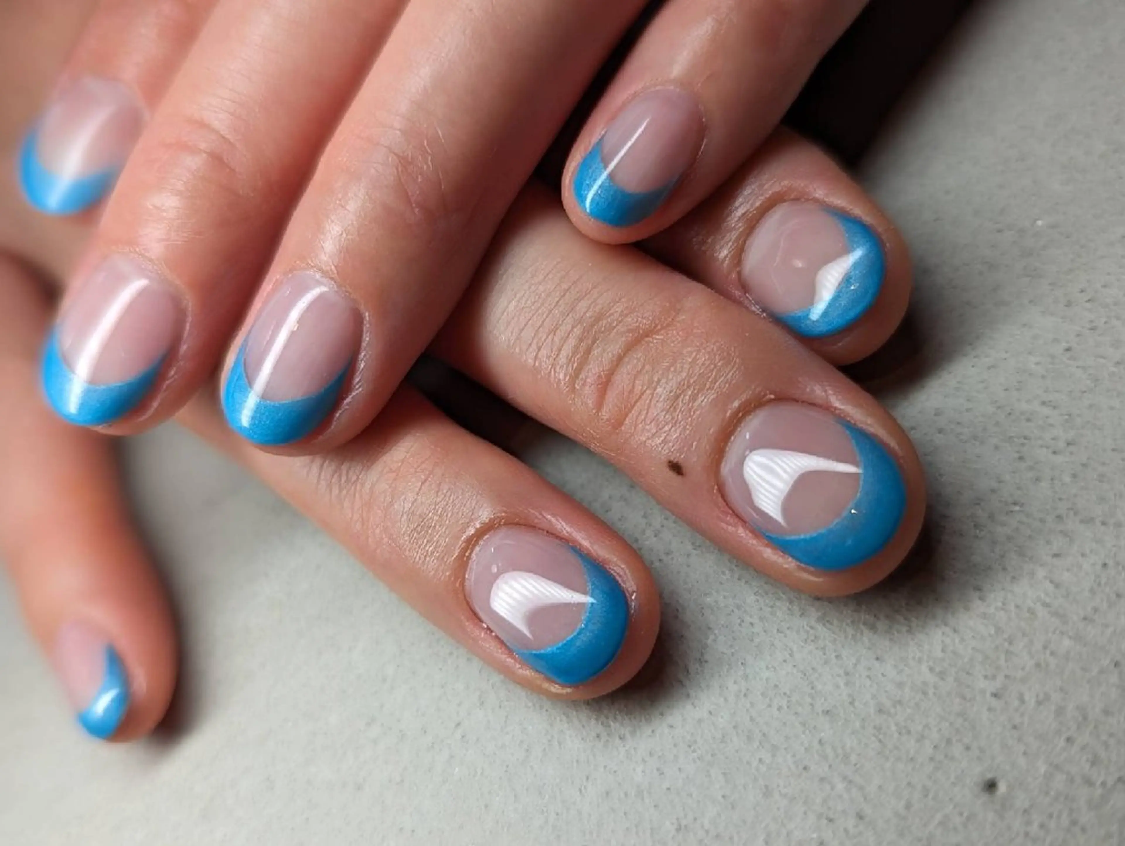 ネイル フレンチネイル ハンドネイル Nailsalon BEeR。のネイルデザイン