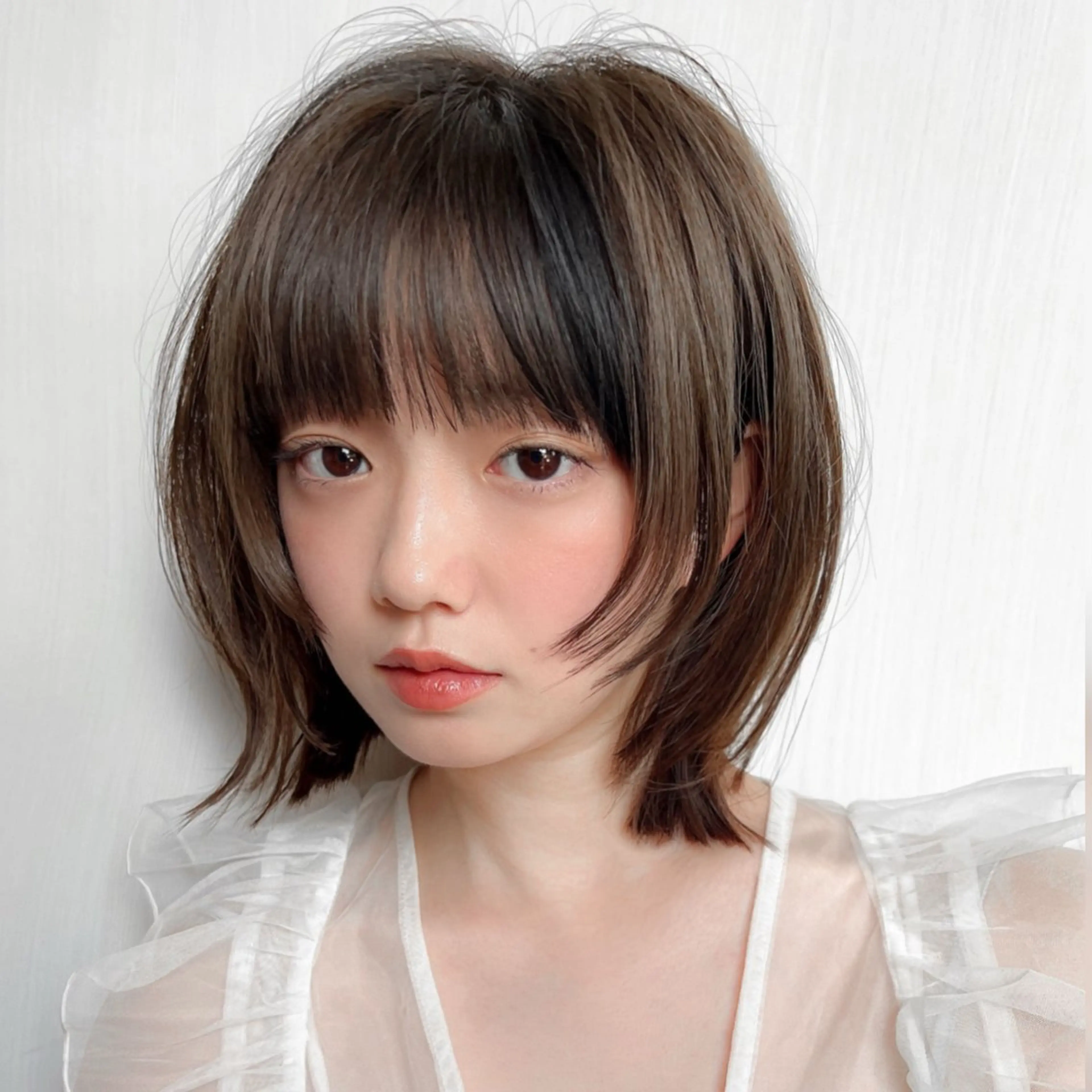 ミディアム ボブ 小顔カット ウルフカット ウルフボブ カット ヘアカラー トリートメント 市原 大翼のヘアスタイル