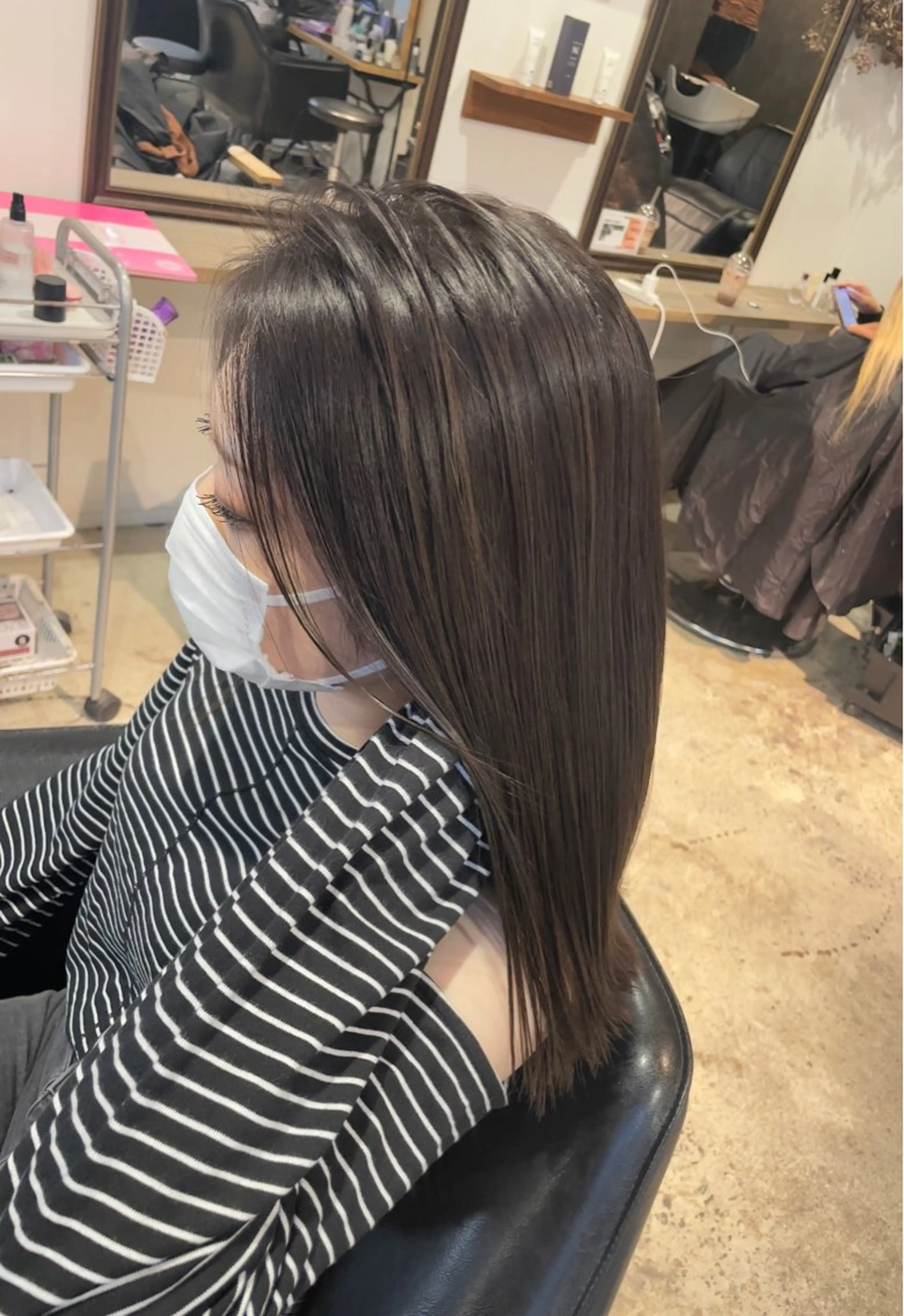 【ブリーチ無しでも透明感が欲しい】そんな方にオススメ♪ブリーチ無しのダブルカラー+カットの写真
