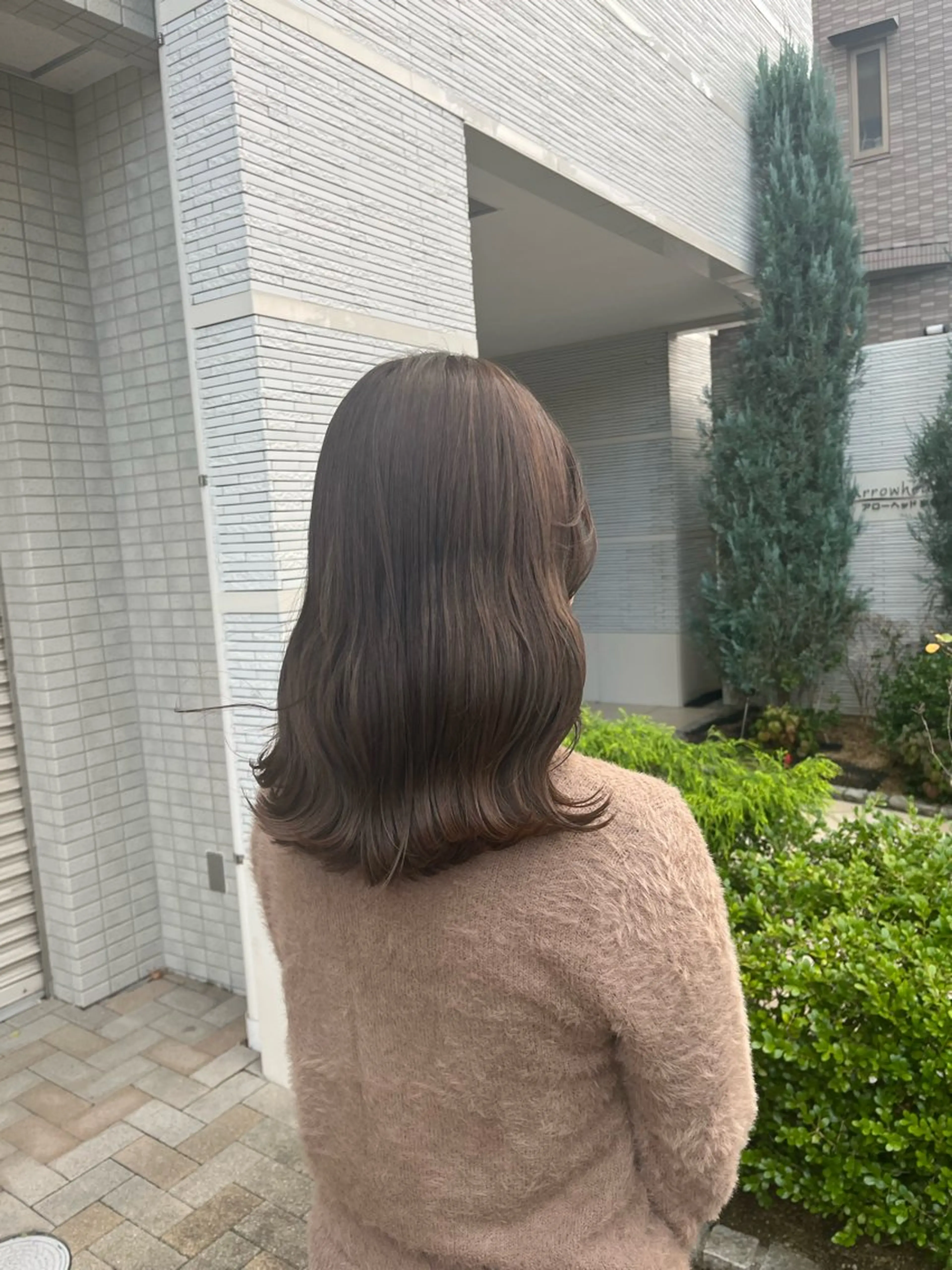 カラー ヘアカラー トリートメント しおり🍬 KOKORO🤍のヘアスタイル