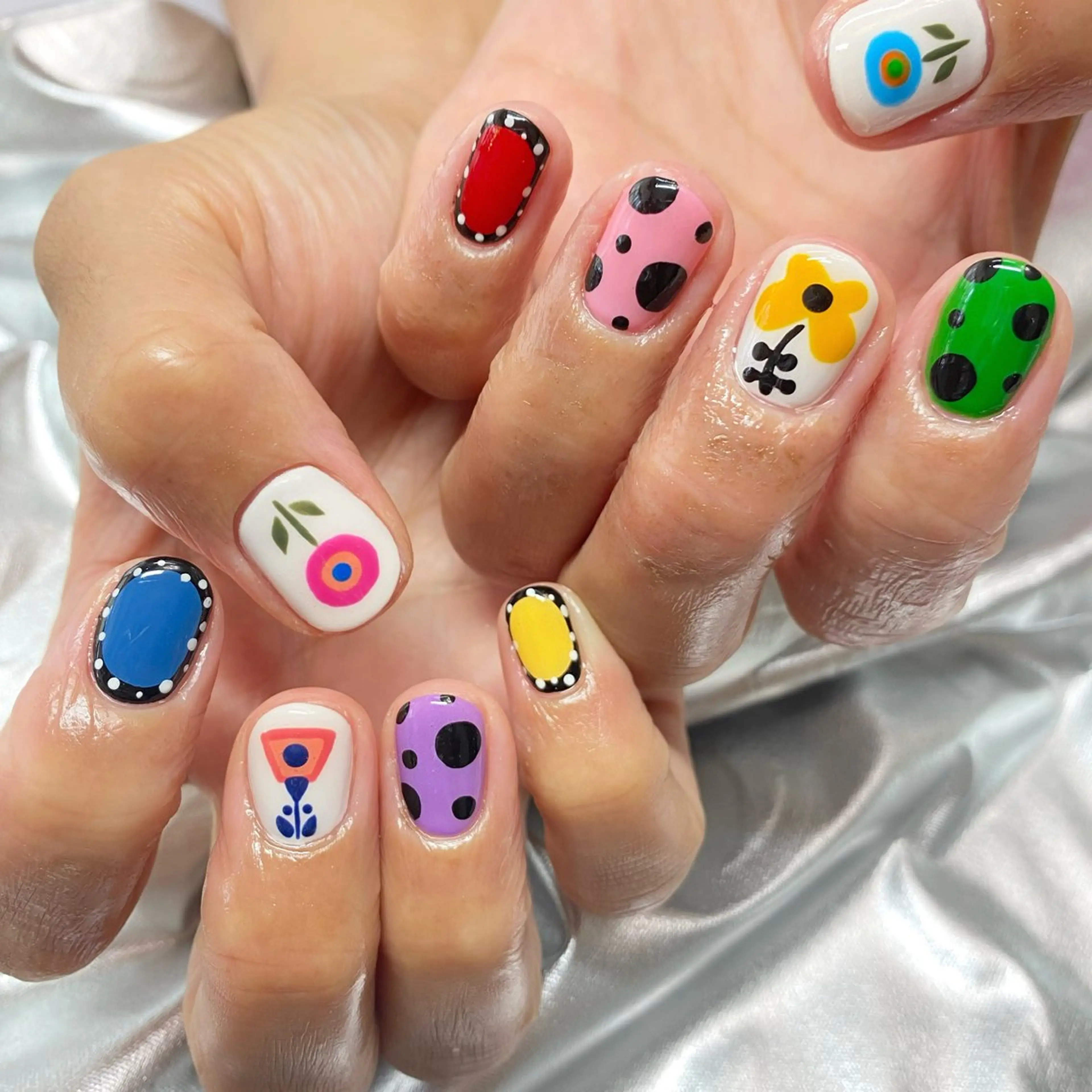 ネイル MiRanda Nail所属・MiRanda 保坂 舞のネイルデザイン