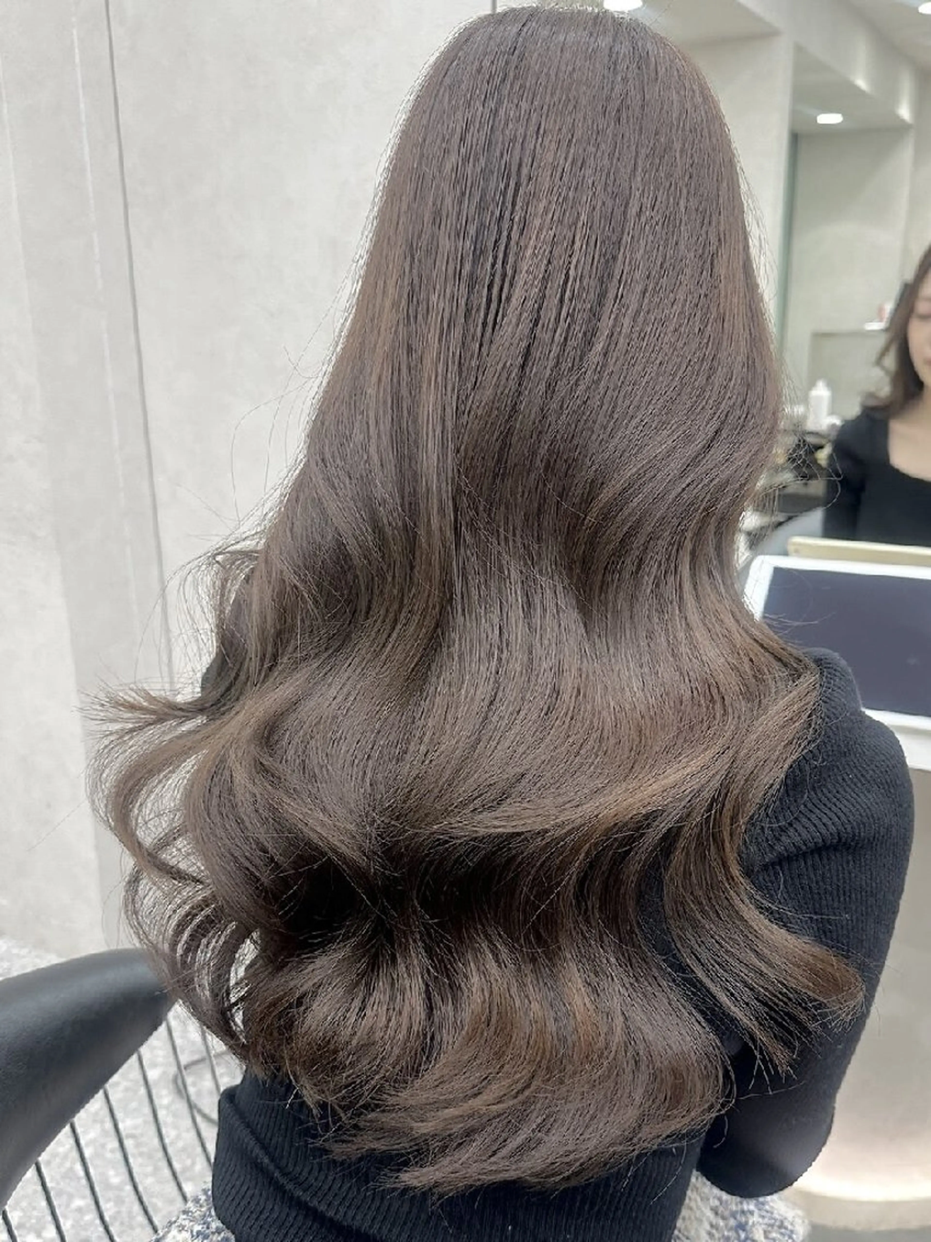 カラー ロング カット ヘアカラー トリートメント Lond Roleのヘアスタイル