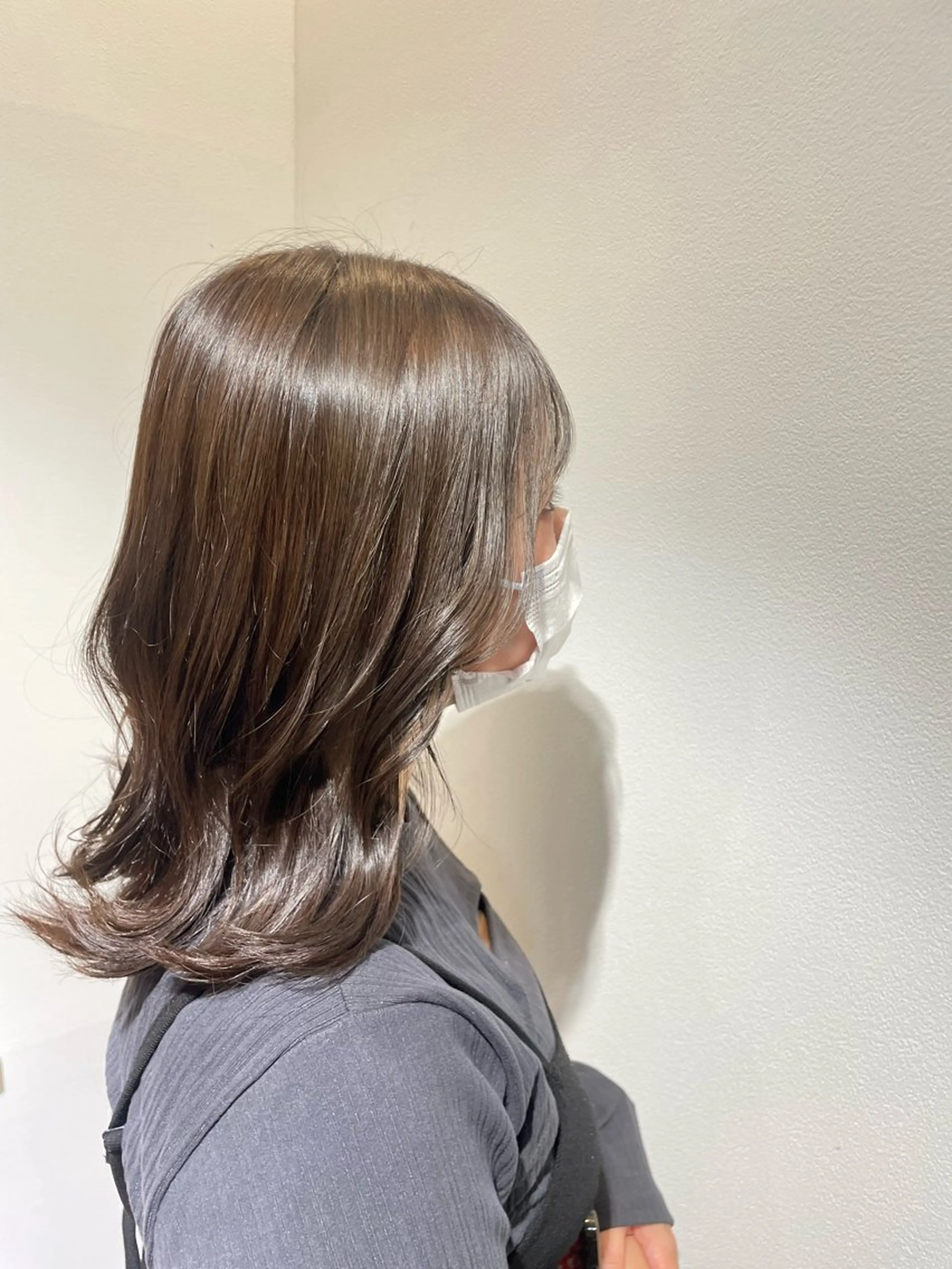 カラー グレージュ 西垣 佳苗のヘアスタイル