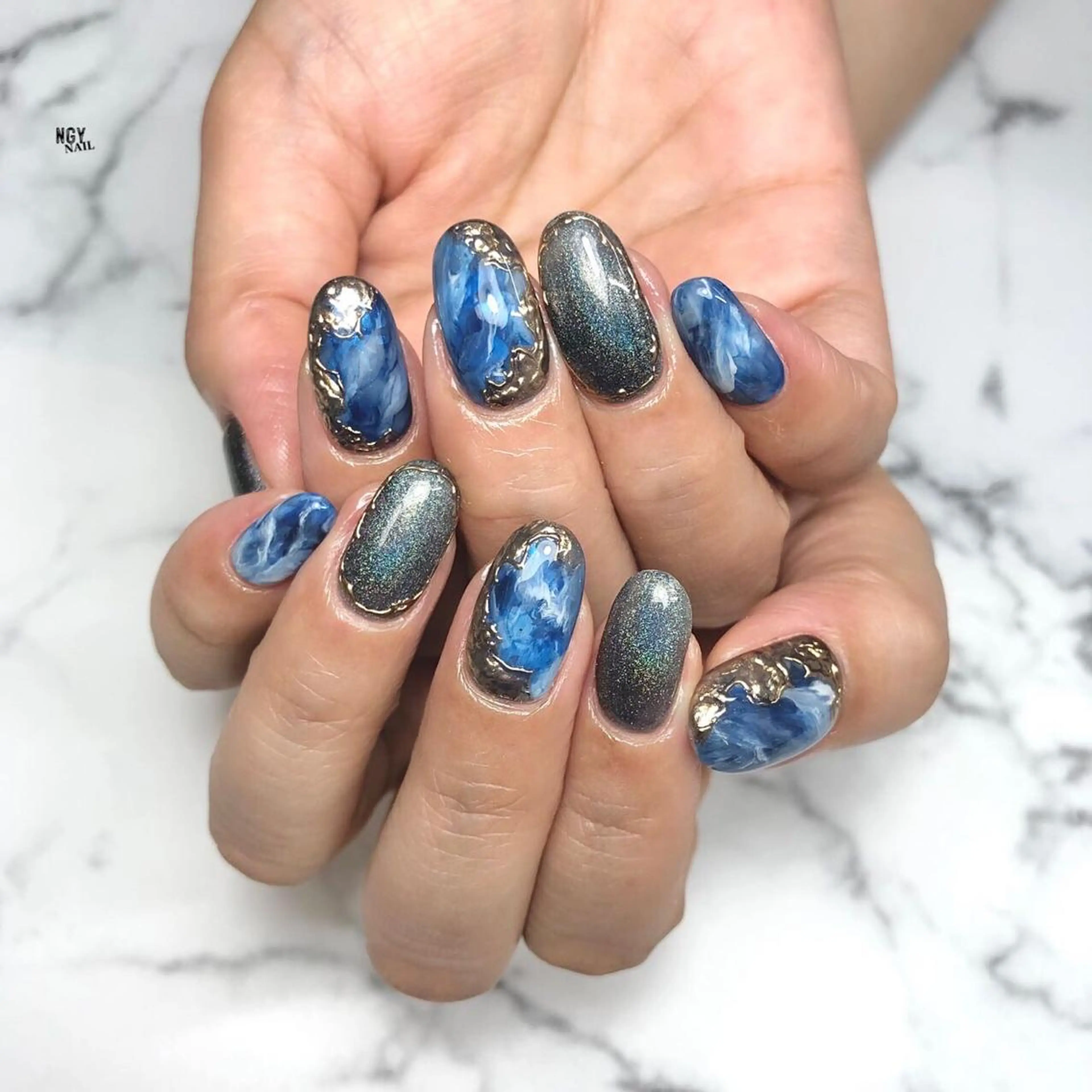 ネイル ブルー ジェルネイル キラキラネイル 韓国ネイル ラメ(グリッター) ハンドネイル NAIL NOWのネイルデザイン