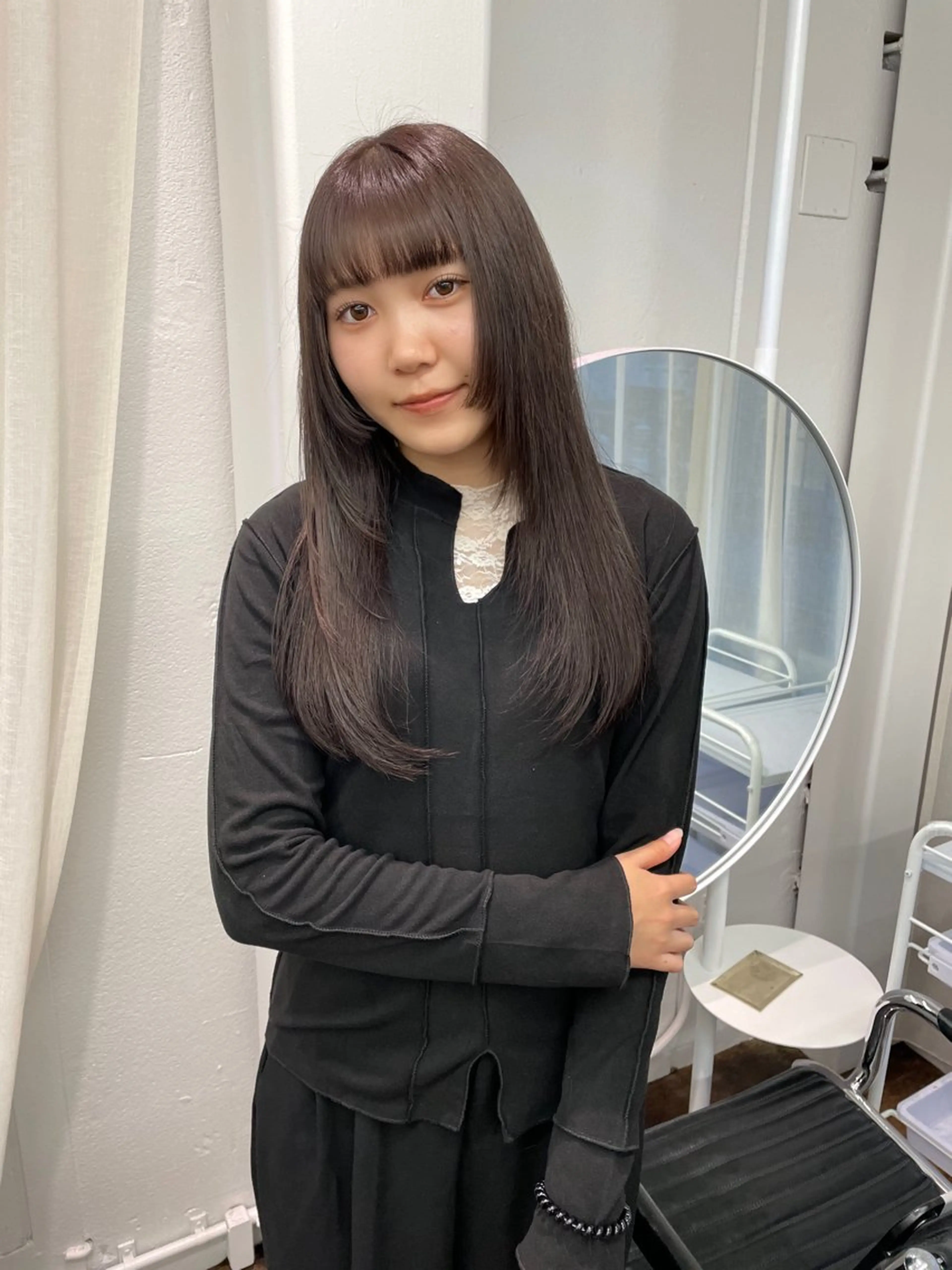 ロング カラー グレージュ デザインカット 顔まわりレイヤー レイヤーカット カット ヘアカラー トリートメント レイヤーカット🎀 kanaのヘアスタイル