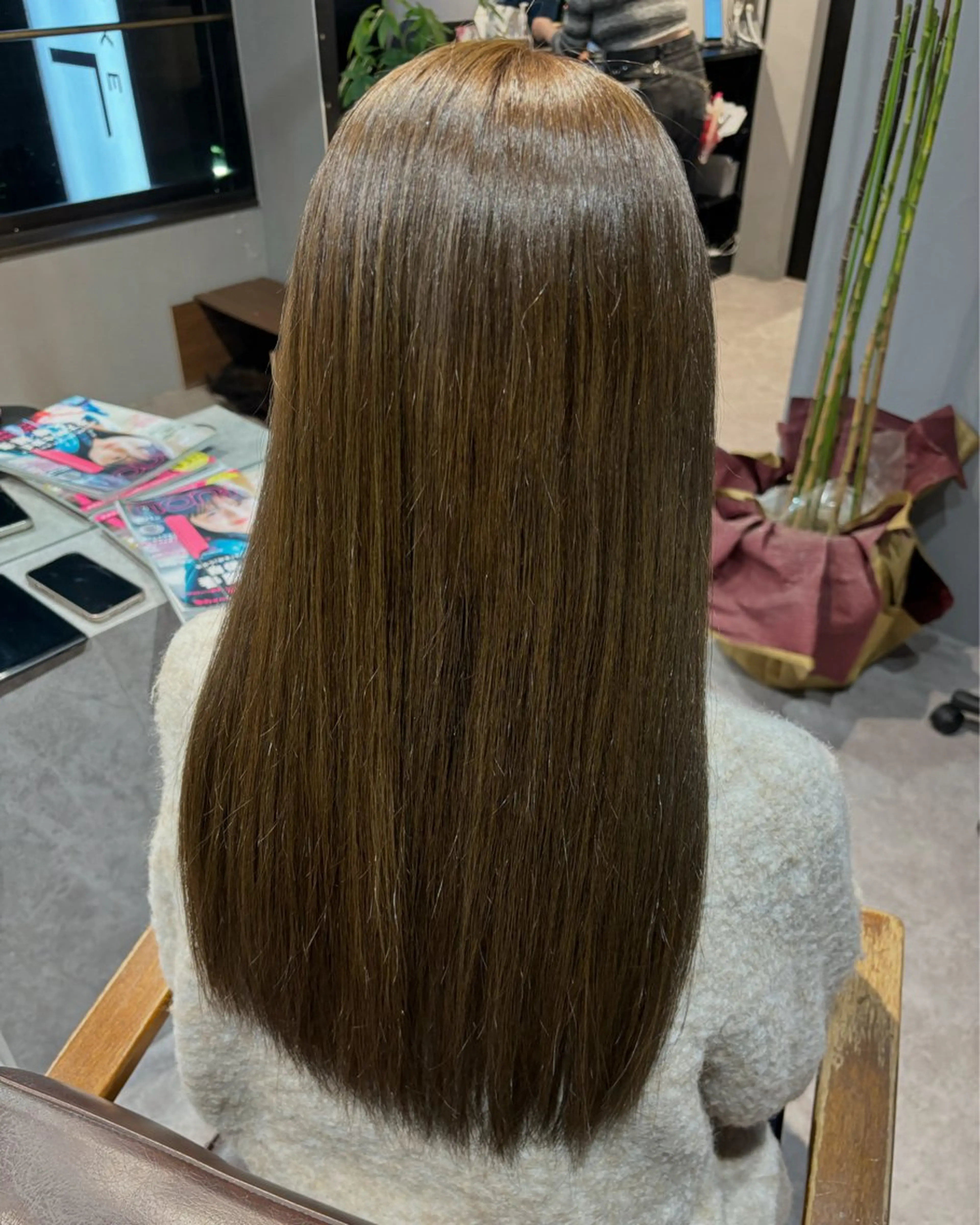 セミロング ヘアカラー Yuuka /寒色カラーのヘアスタイル