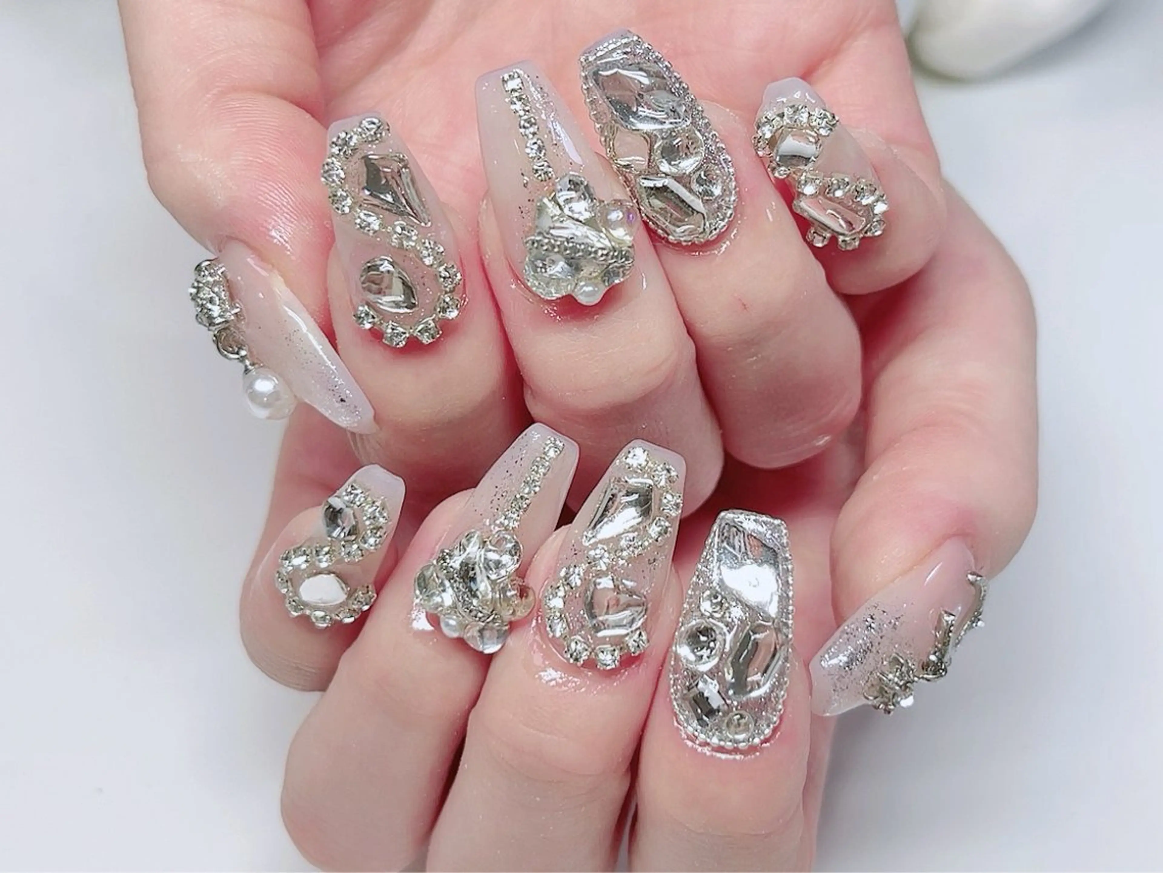 【新人練習】チップ長さだしストーン、シール、パールつけ放題 💅の写真