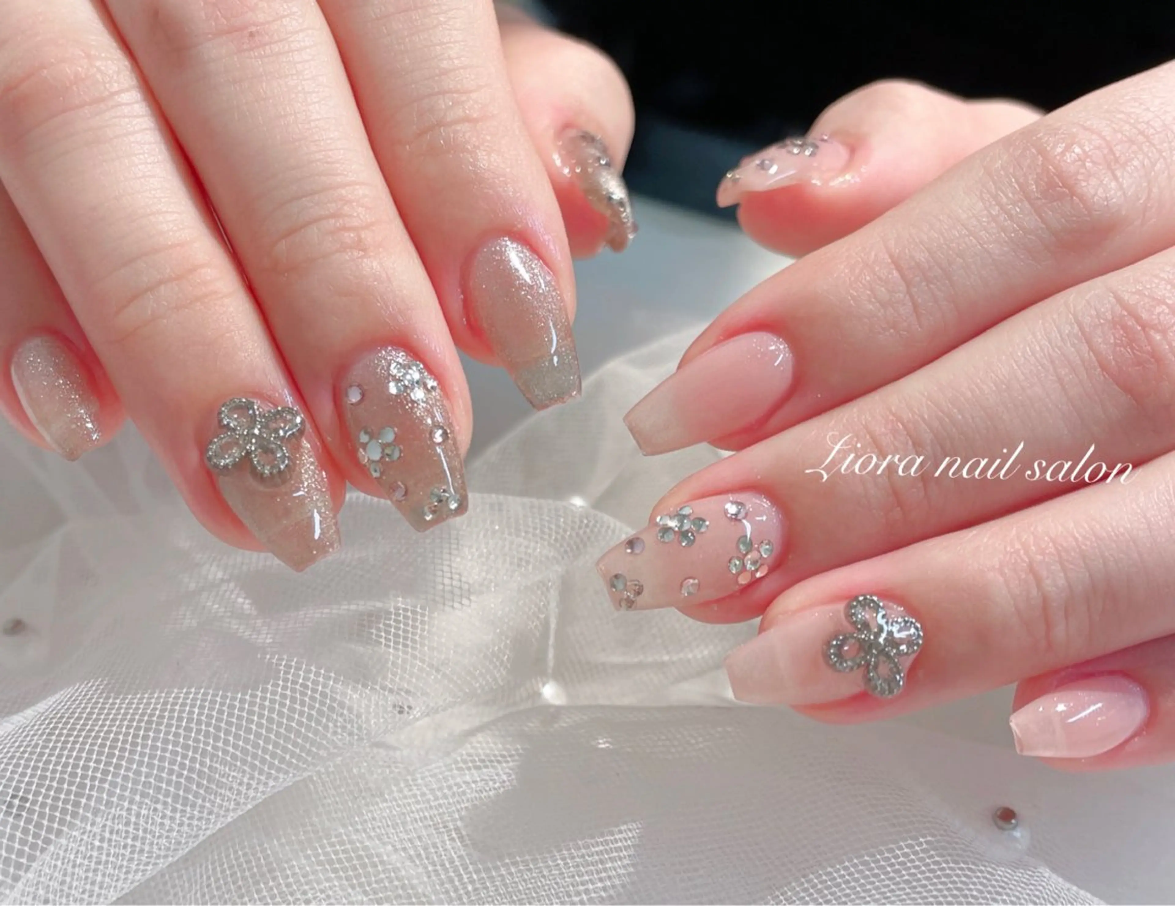 ネイル フレンチネイル ジェルネイル ガーリー グラデーション キラキラネイル ハンドネイル Liora ネイルサロン所属・Liora nail salonのネイルデザイン
