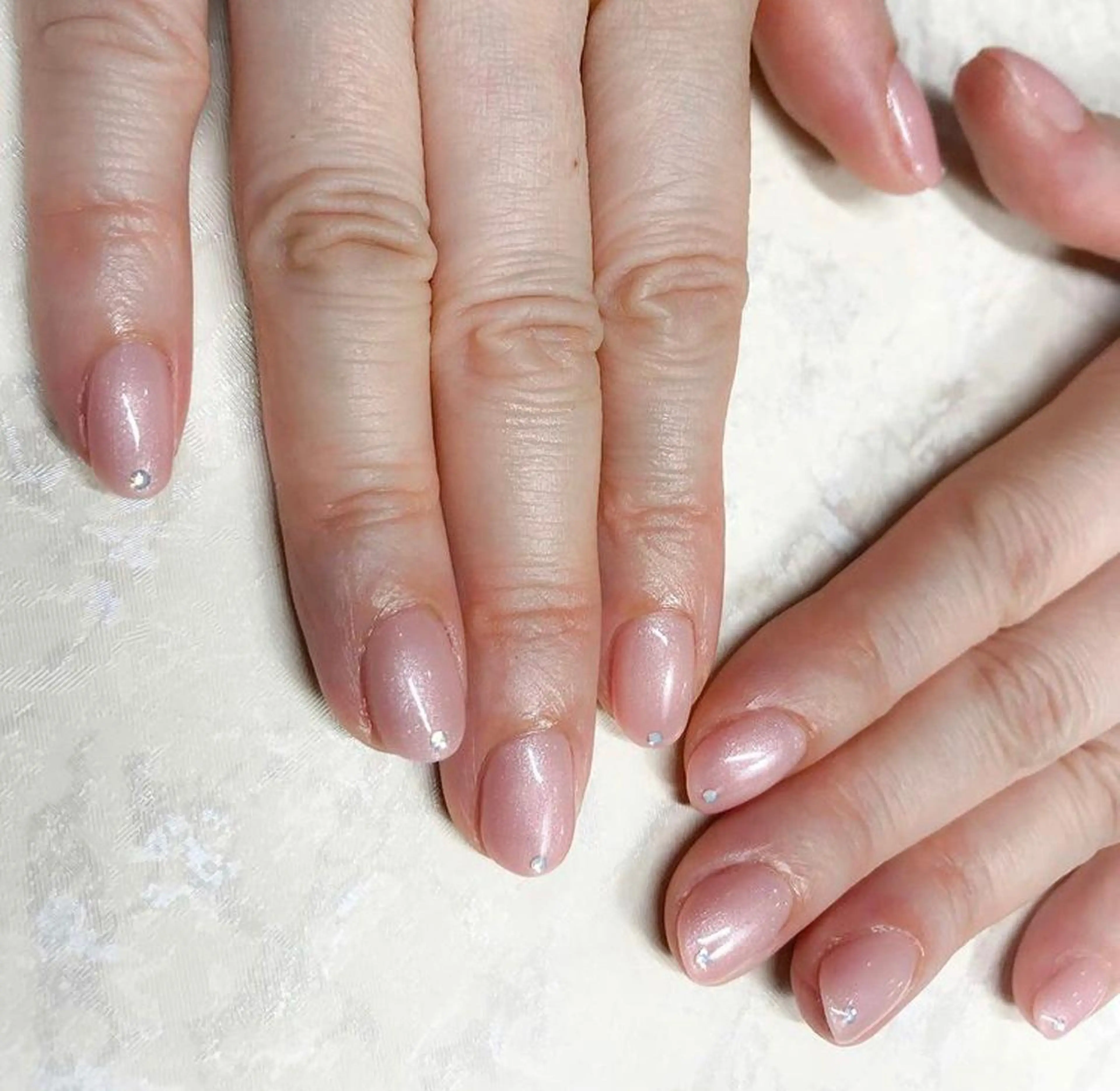 ネイル ストーンネイル nail salon　Natural Cure所属・平井 彩香のネイルデザイン