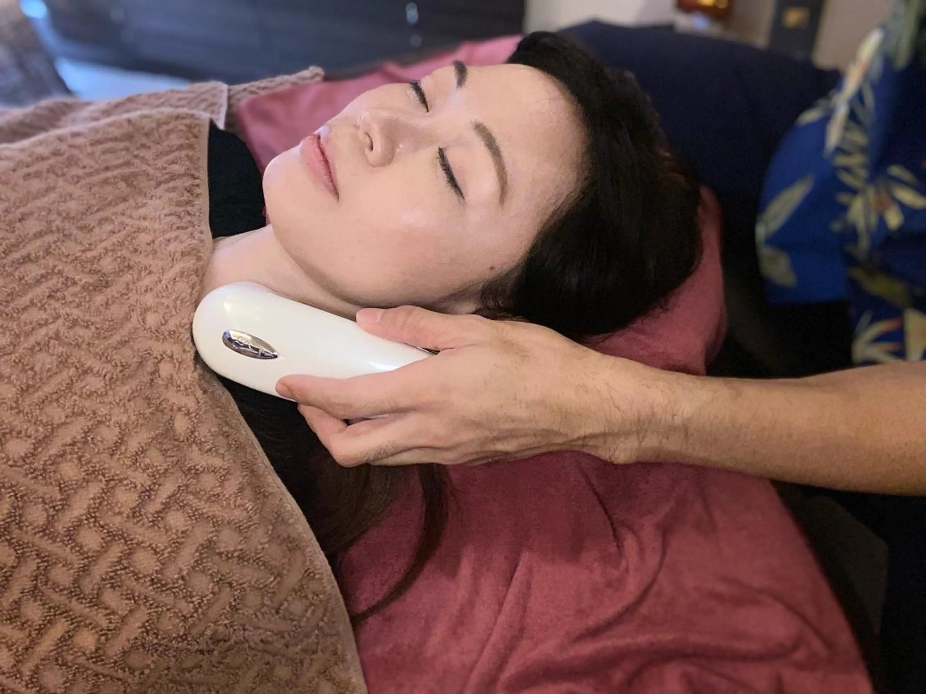 エステ Acupuncture  salon LINOA リノア鍼灸院所属・ヘッドスパ鍼/小顔鍼 耳ツボ 　LINOAのエステ・リラクイメージ