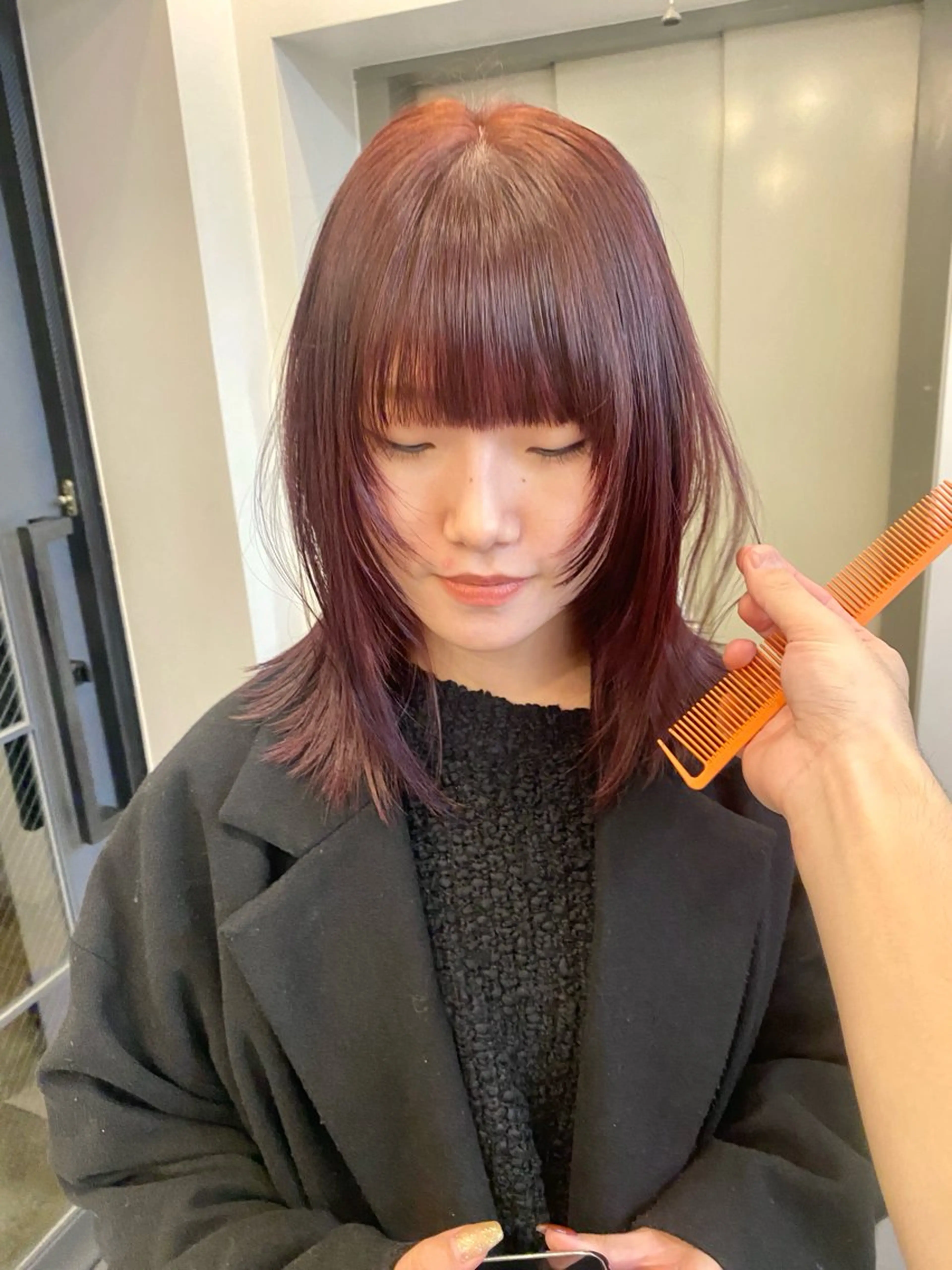 ミディアム レイヤーカット ツジヒカル /くるくるパーマのヘアスタイル