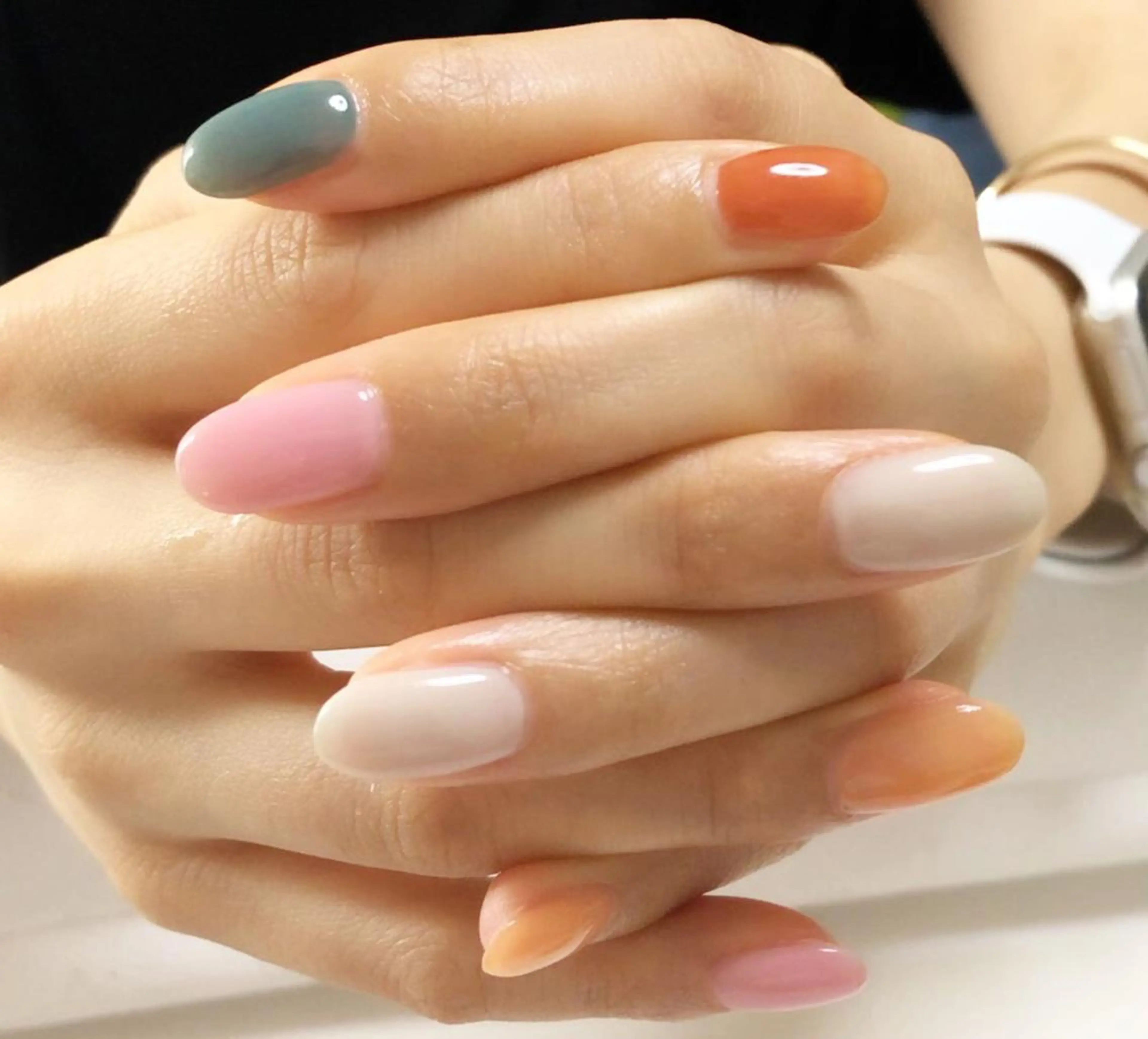 ネイル ワンカラーネイル mano nella mano所属・mano nella manoのネイルデザイン
